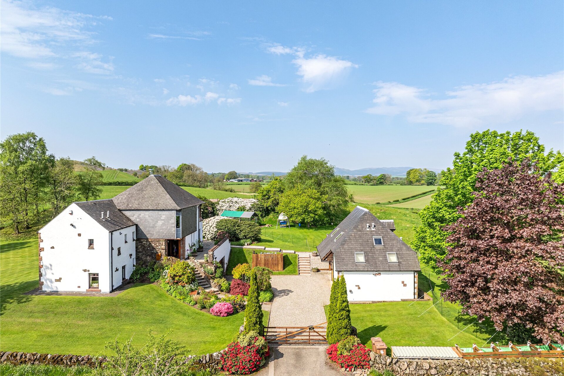 Dippin Lodge, Buchlyvie, Stirling, Stirlingshire, FK8 3NR - Picture #1