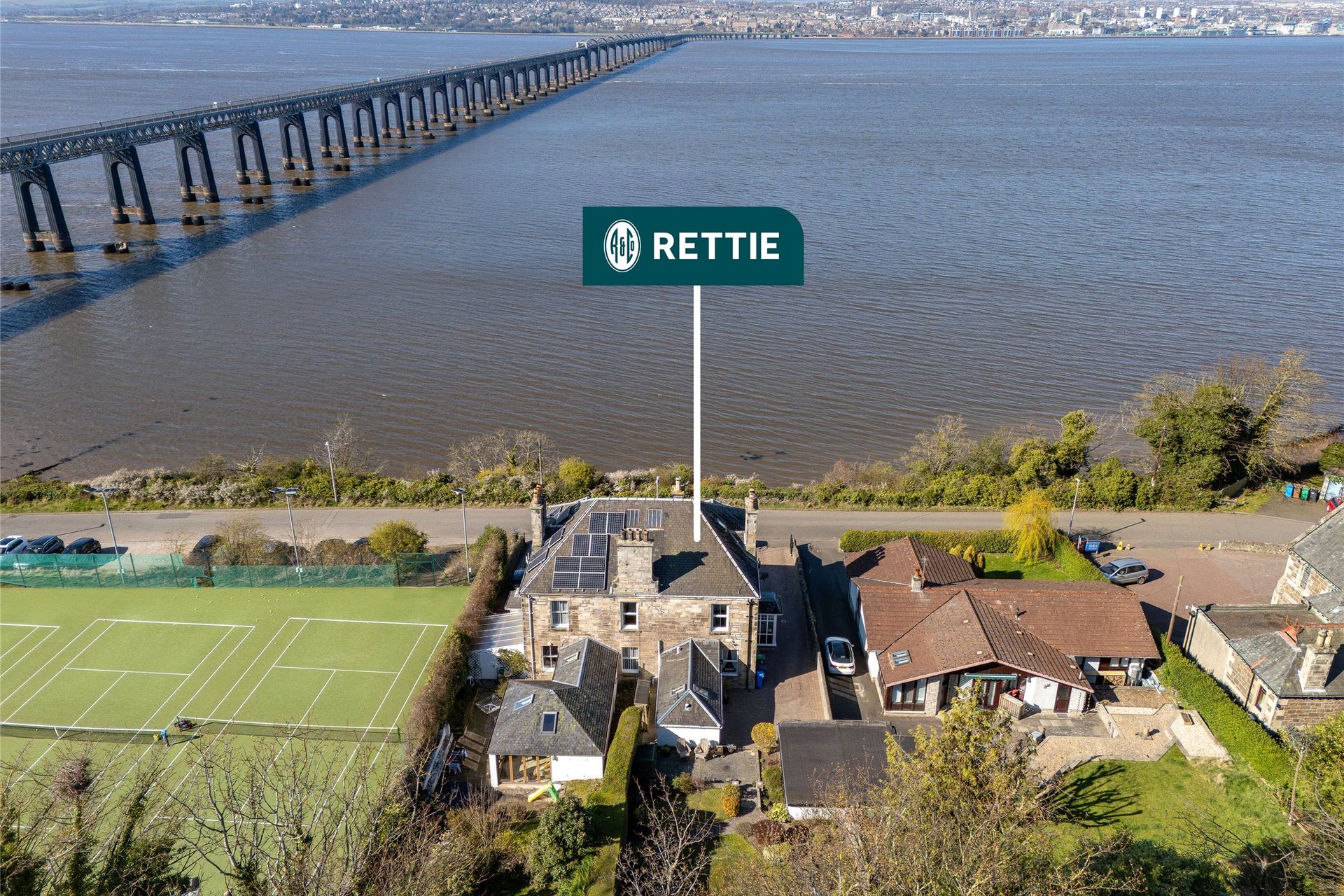 7 Bay Road, Wormit, Newport-on-Tay, Fife, DD6 8LU - Picture #2