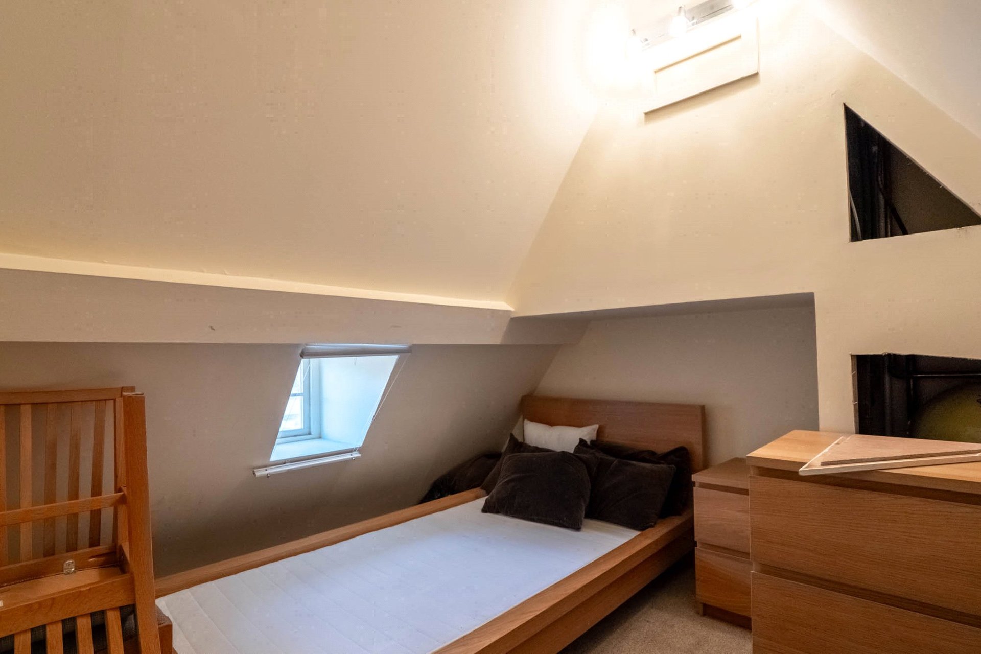 Flat 44, 5 Drummond Street, Edinburgh, Midlothian, EH8 9TT - Picture #12
