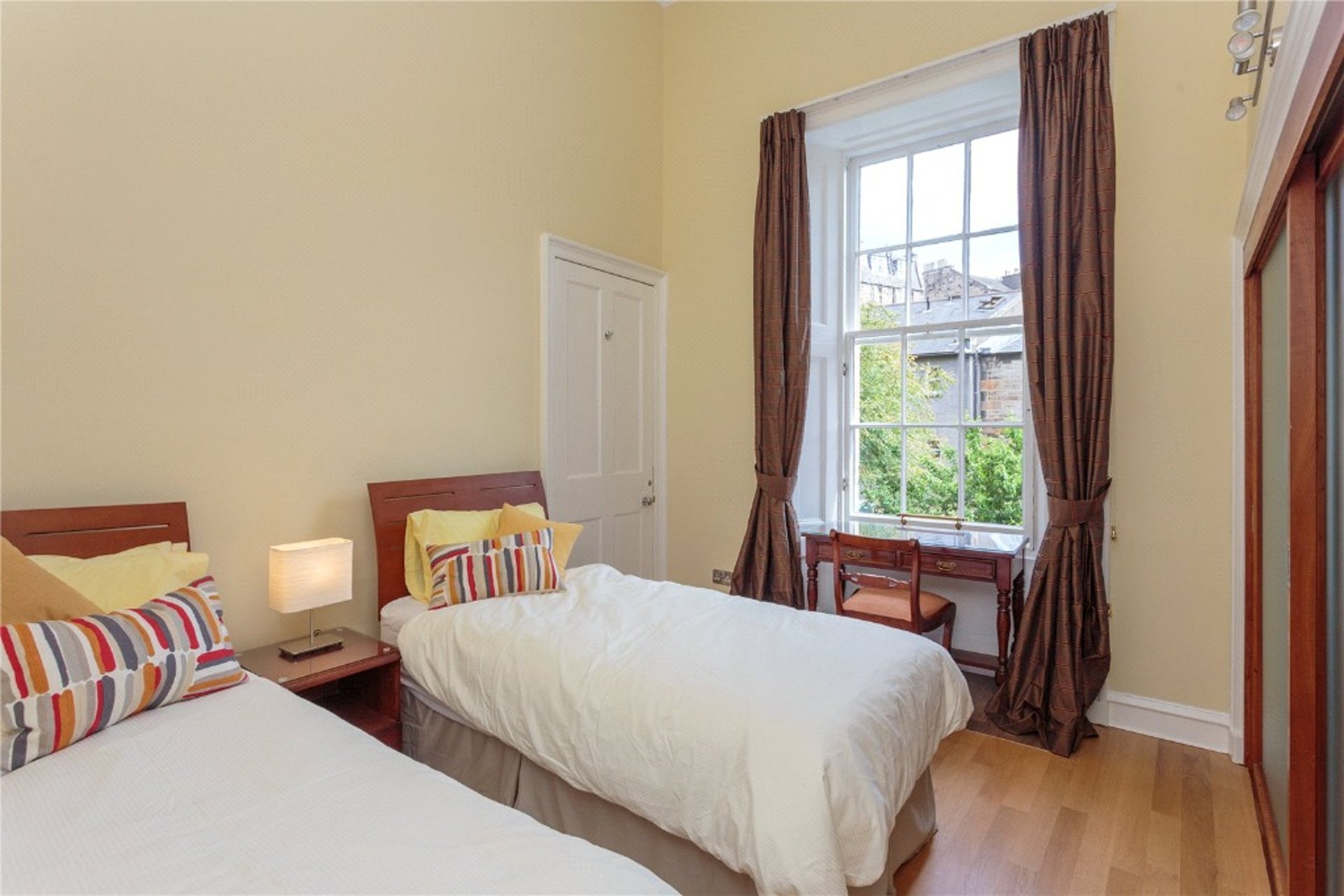 7 Royal Circus, New Town, Edinburgh, EH3 6TL - Picture #13
