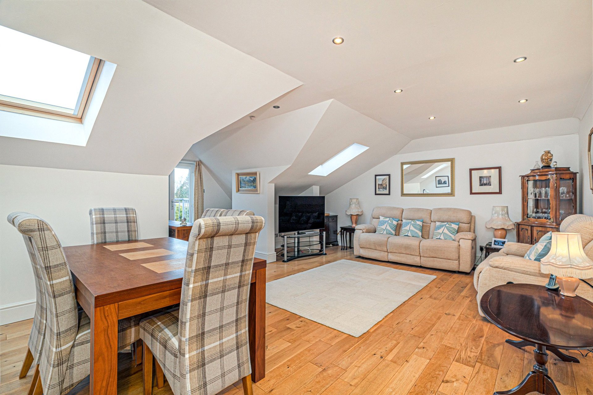 1/1 Dunrobin Gate, 91 Ayr Road, Newton Mearns, Glasgow, East Renfrewshire, G77 6QR - Picture #7