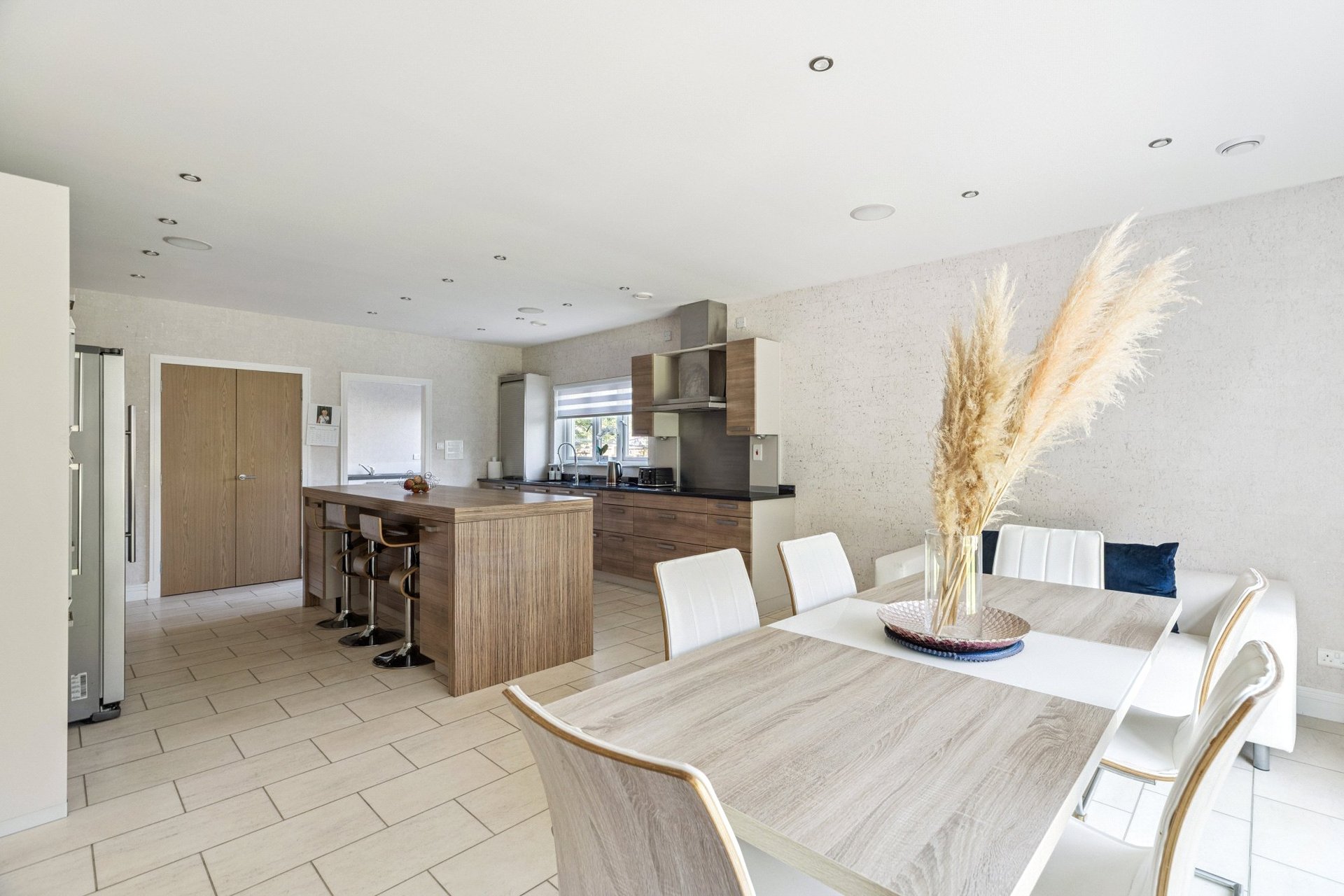 1 Caol Court, Thorntonhall, Glasgow, South Lanarkshire, G74 5DB - Picture #12