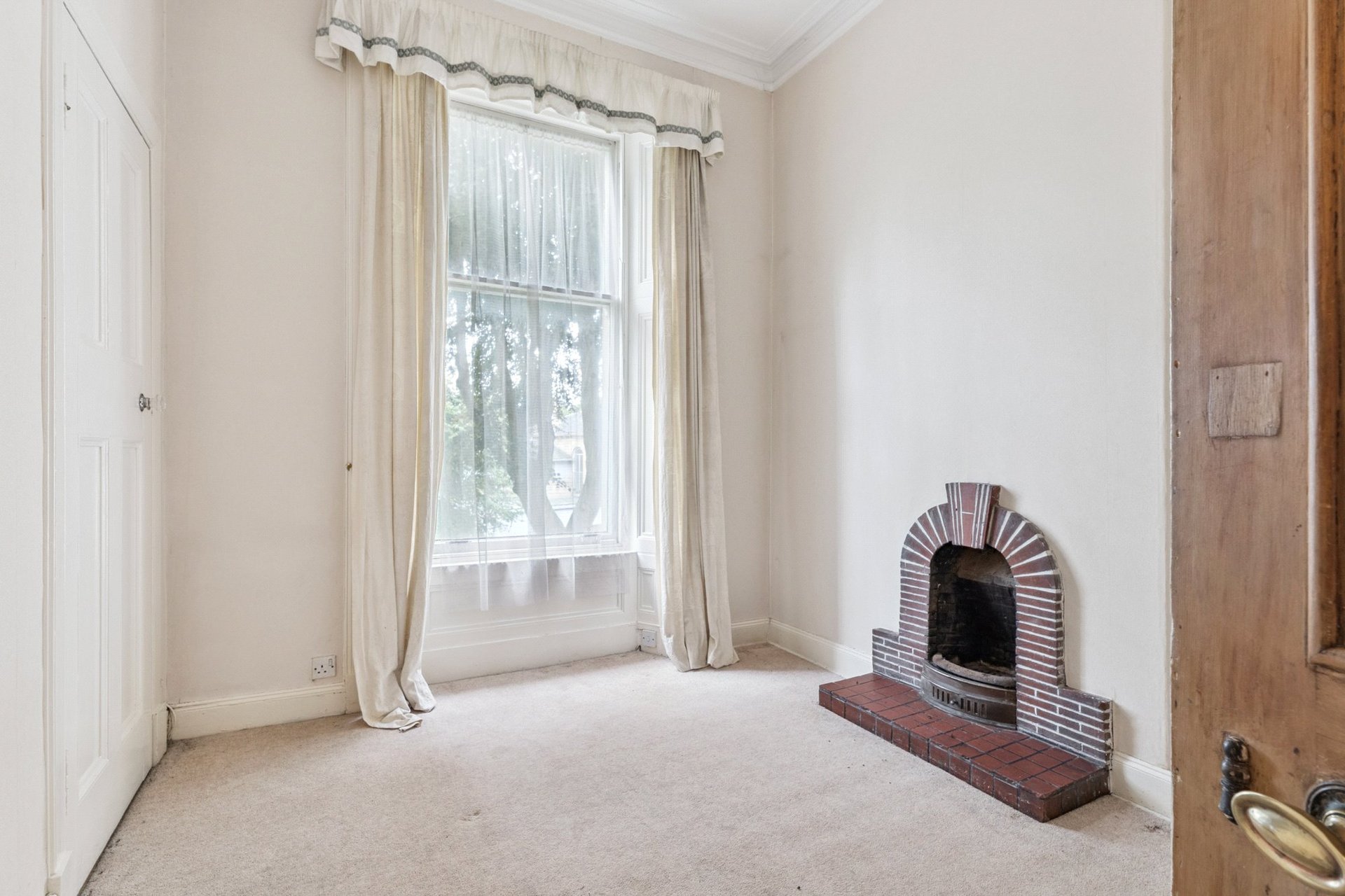 4 Fleurs Avenue, Dumbreck, Glasgow, G41 5BE - Picture #17