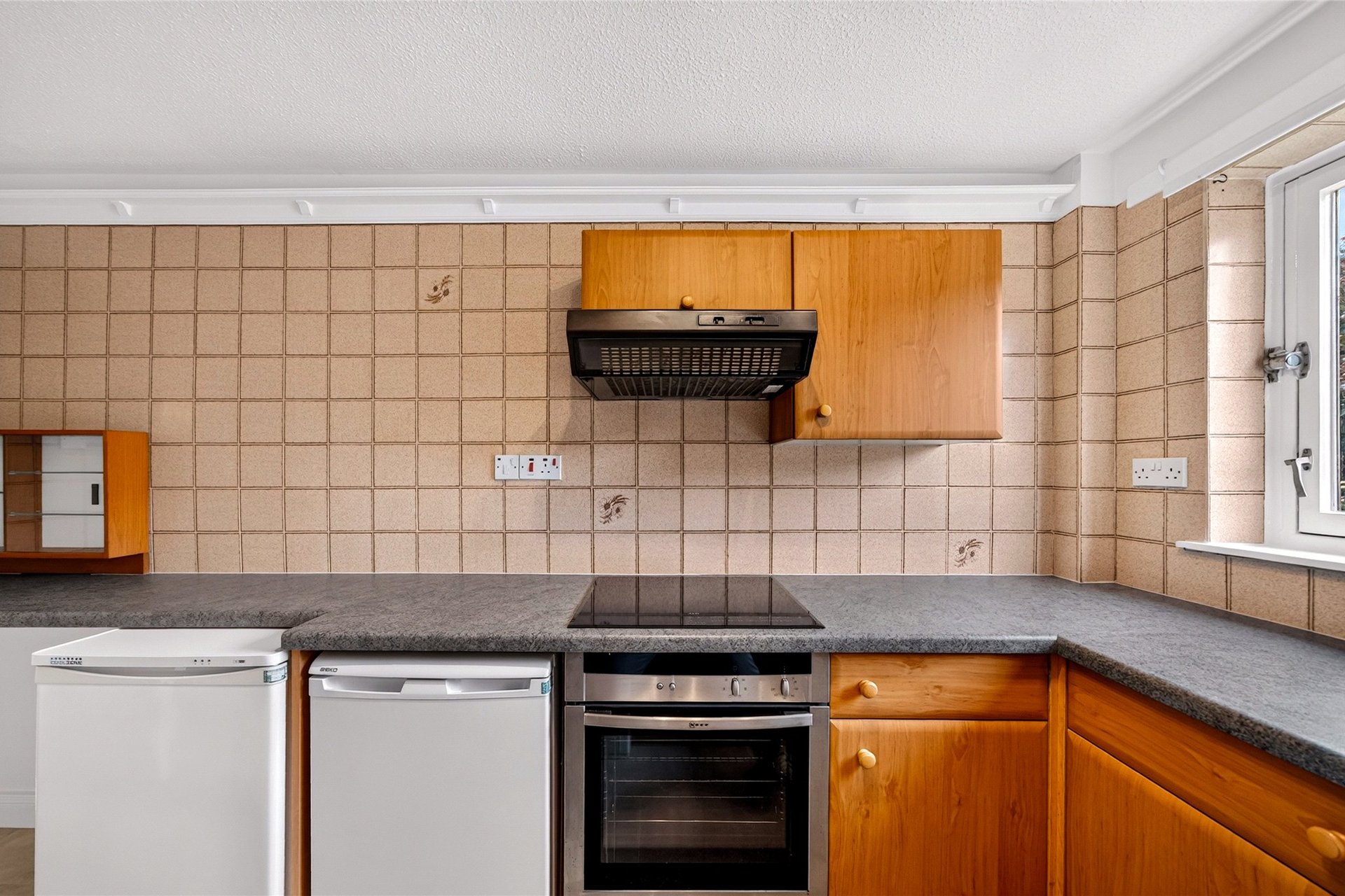 16/4 East Parkside, Holyrood, Edinburgh, EH16 5XL - Picture #6