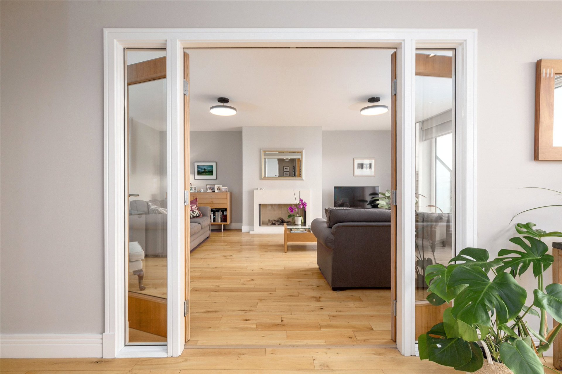 Flat 6, 61 Larkfield Gardens, Edinburgh, EH5 3QB - Picture #3