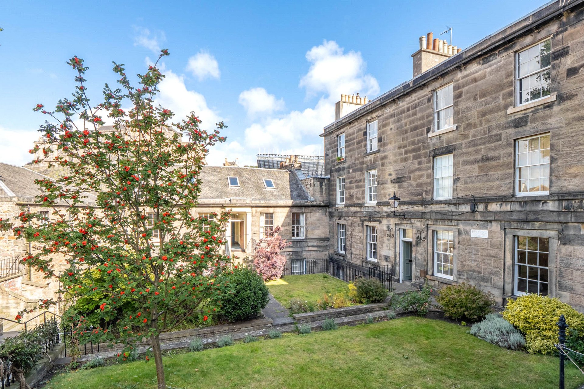 4/2 Brown's Place, Edinburgh, EH1 2HX - Picture #15