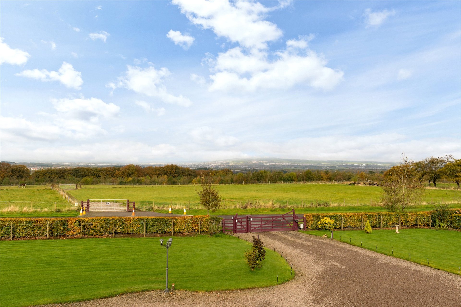 11 West Mains Crofts, West Calder, West Lothian, EH55 8FL - Picture #2