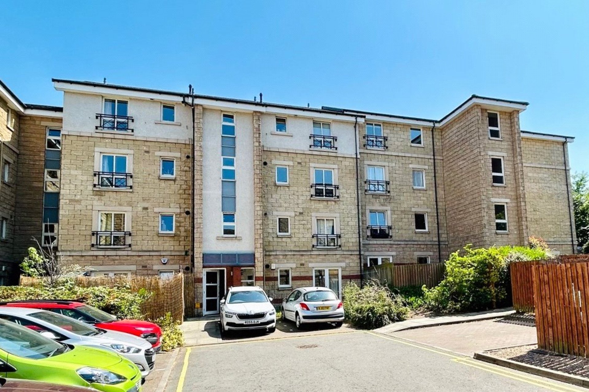 Flat 3, 2 Dryden Gait, Edinburgh, Midlothian, EH7 4QR - Picture #1