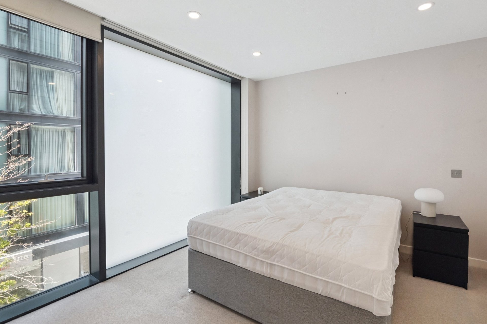 Flat 7, 35 Simpson Loan, Edinburgh, EH3 9GH - Picture #10