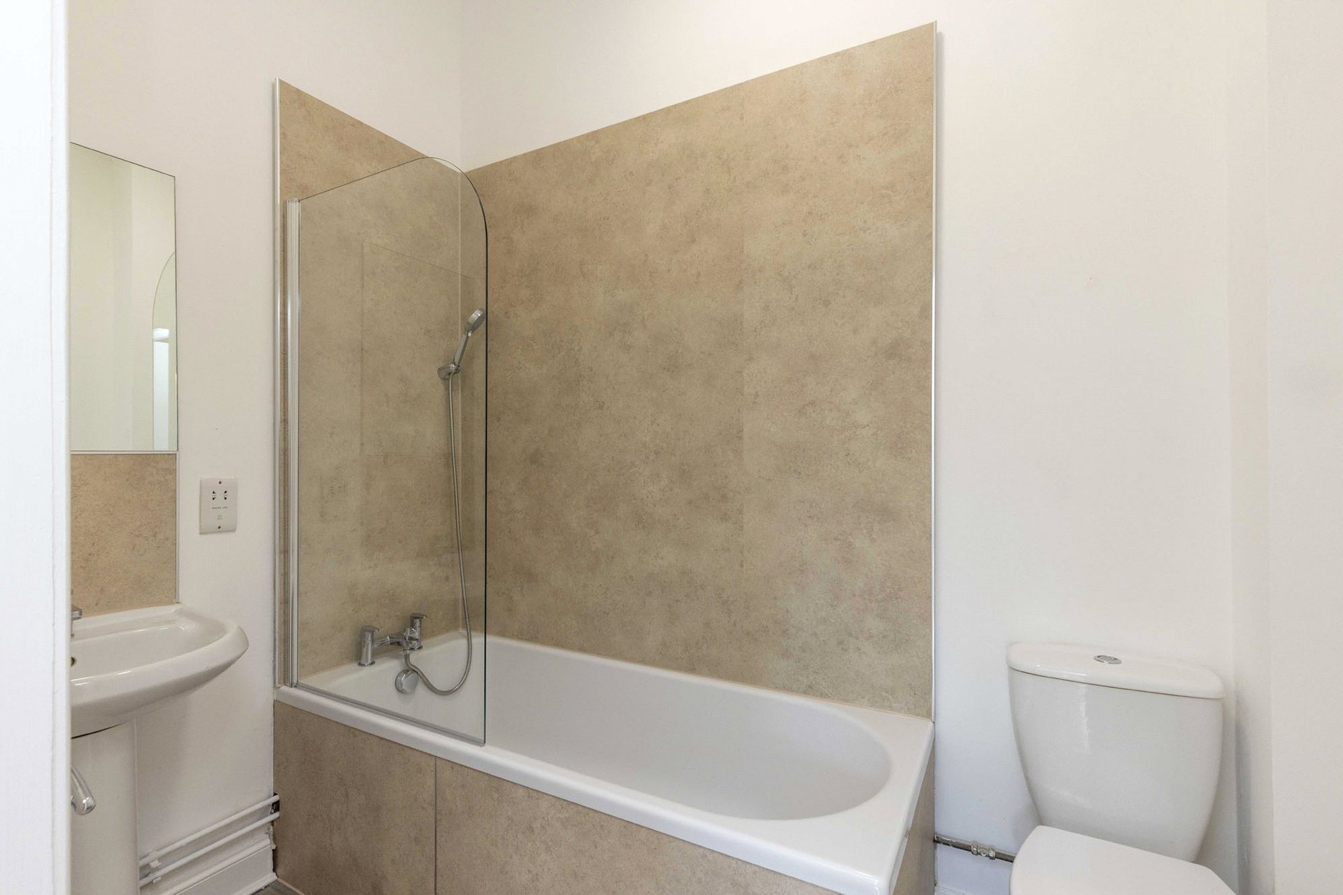 76/2 Constitution Street, Leith, Edinburgh, EH6 6RP - Picture #13