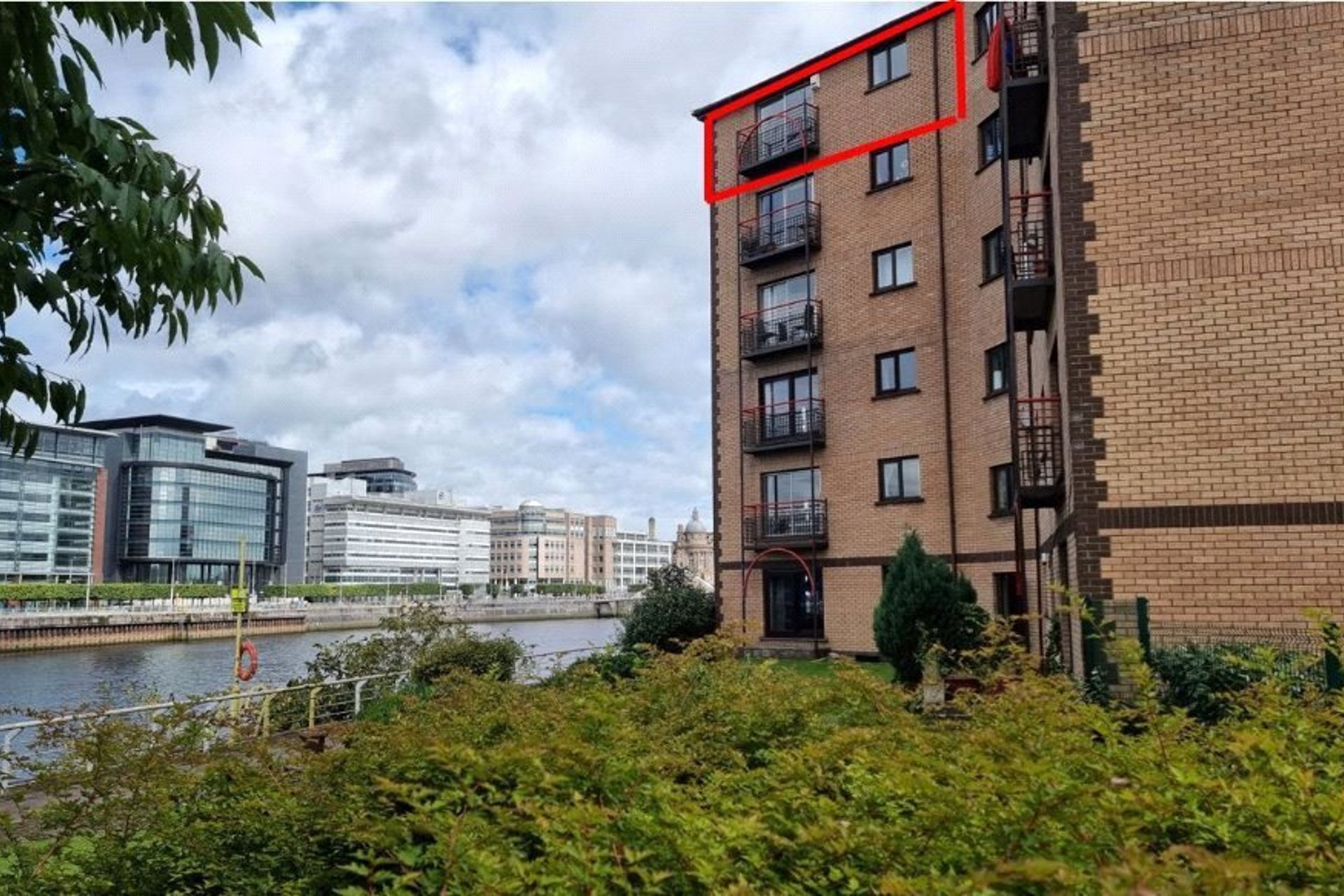 Flat 17 (Top), 12 Riverview Place, Waterfront, G5 8EH - Picture #22