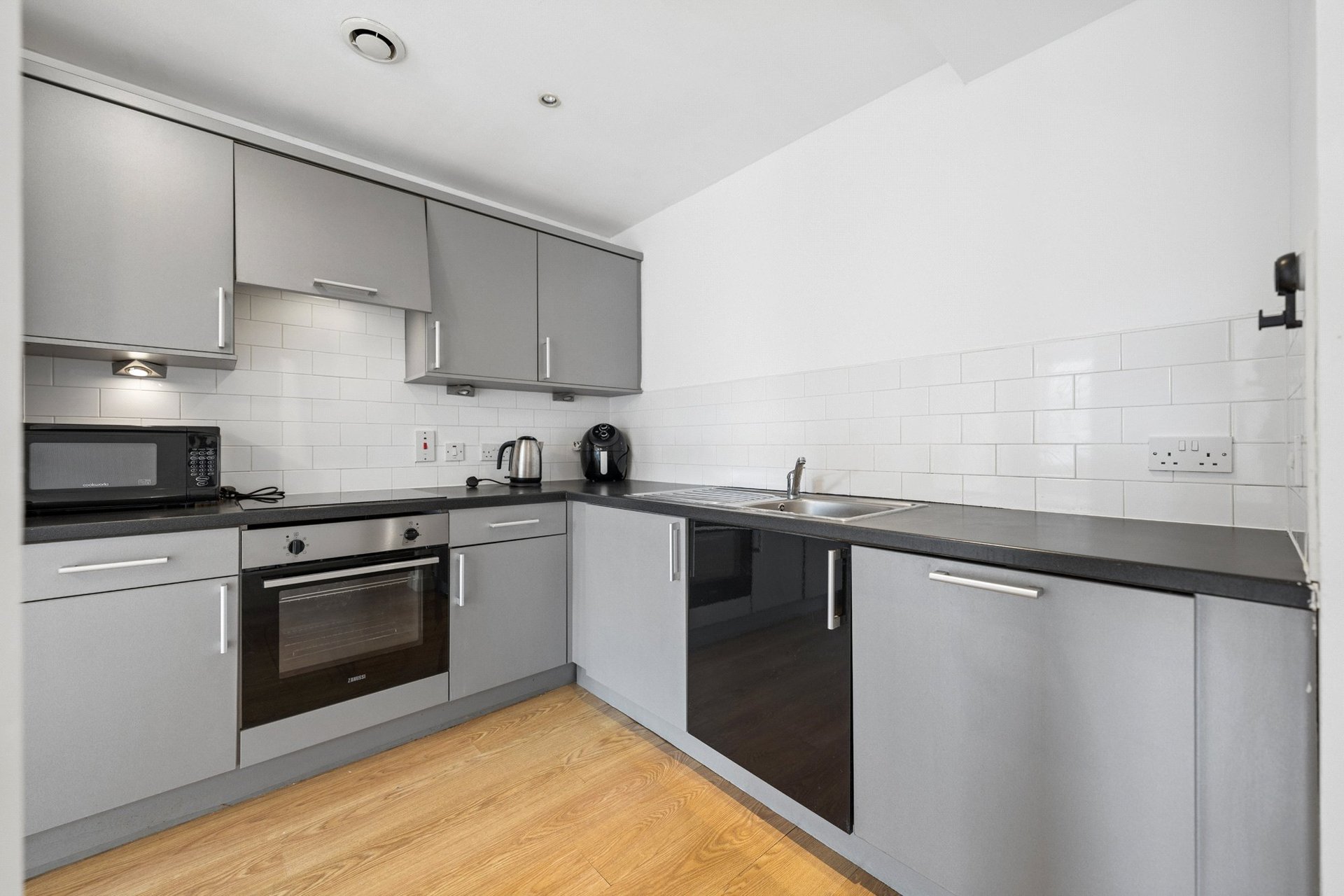 Flat 2/3 Beresford Building, 460 Sauchiehall Street, Charing Cross, Glasgow City, G2 3JU - Picture #8