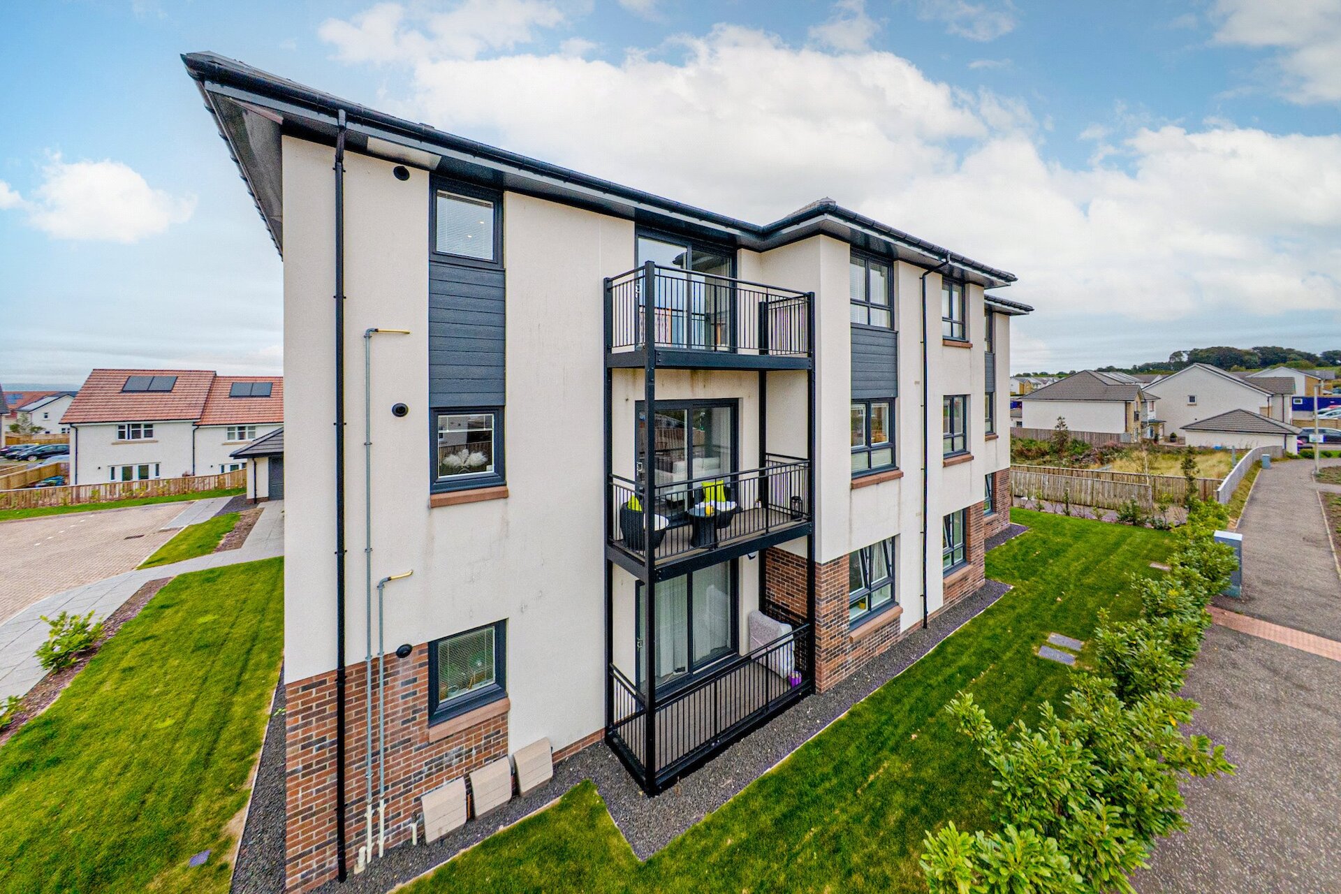 Flat 1/4, 2 Dervaig Wynd, Newton Mearns, Glasgow, G77 5XE - Picture #1