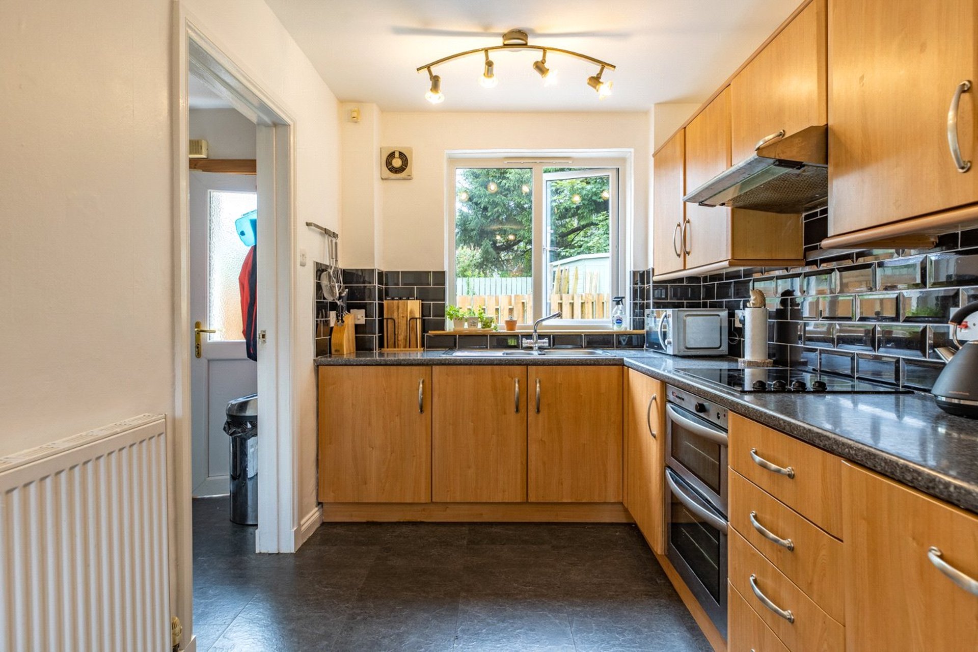 18 Dumgoyne Avenue, Milngavie, G62 7AJ - Picture #6