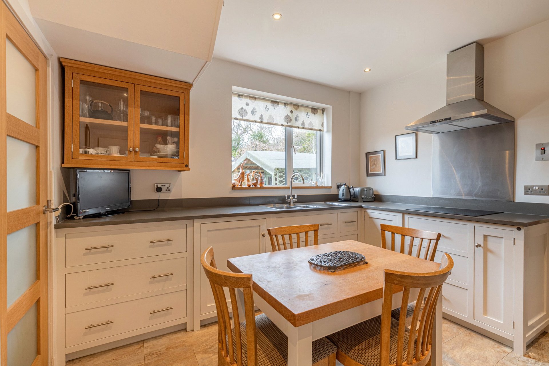 8 South Glassford Street, Milngavie, G62 6AT - Picture #11