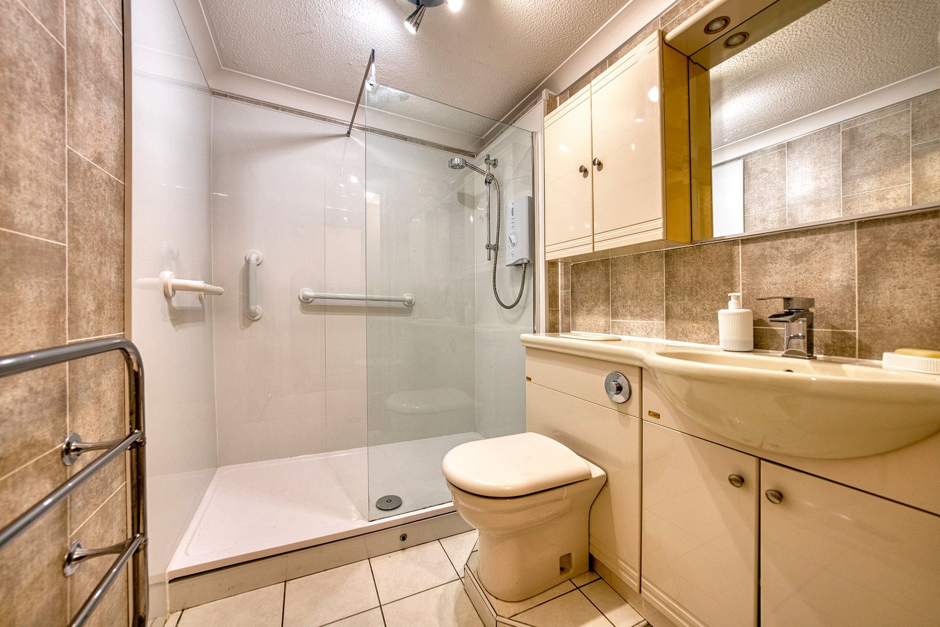 Flat 21, Homeshaw House, 27 Broomhill Gardens, Newton Mearns, Glasgow, East Renfrewshire, G77 5HP - Picture #13