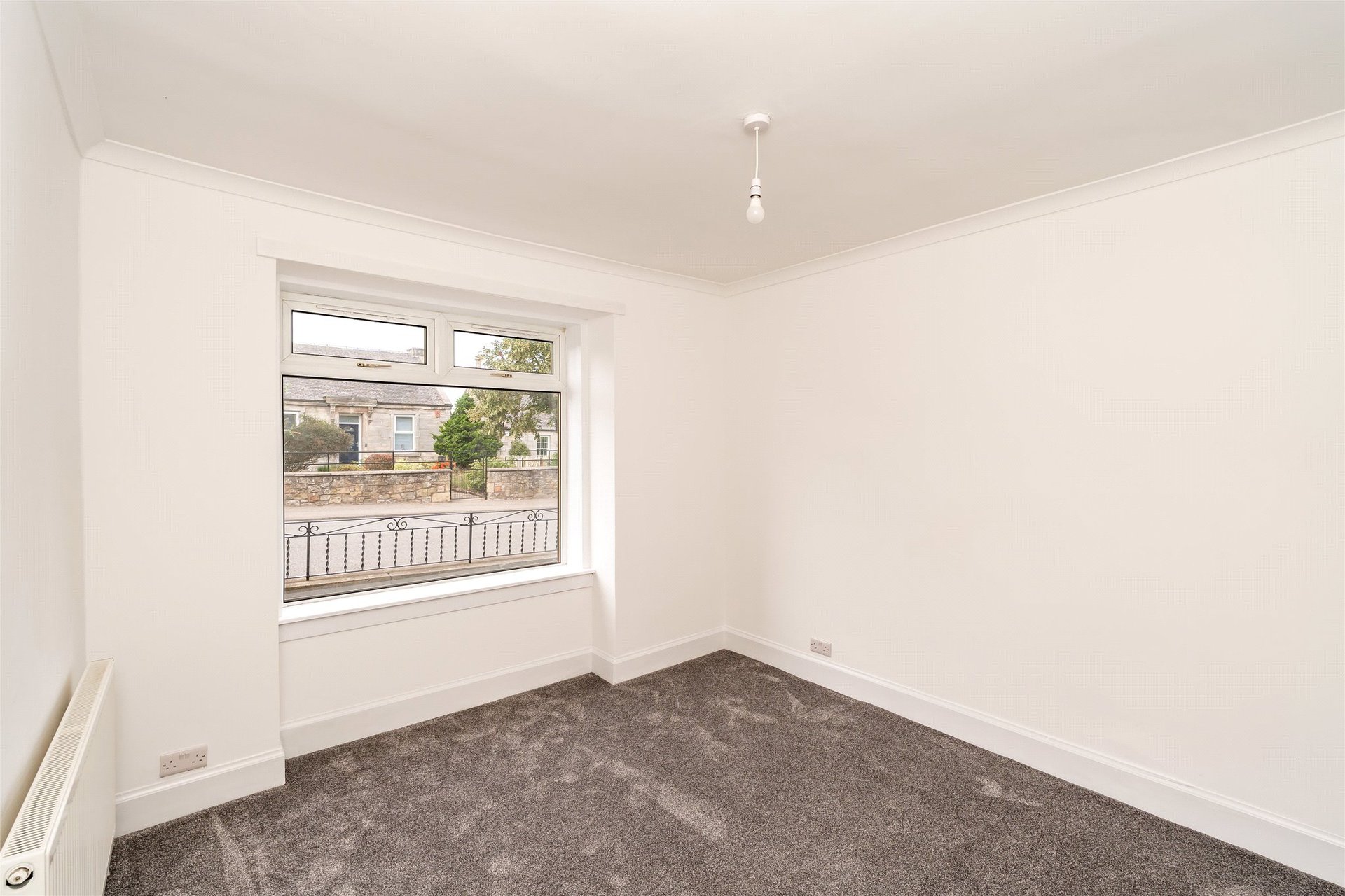 16 Fountain Place, Loanhead, Midlothian, EH20 9EA - Picture #9