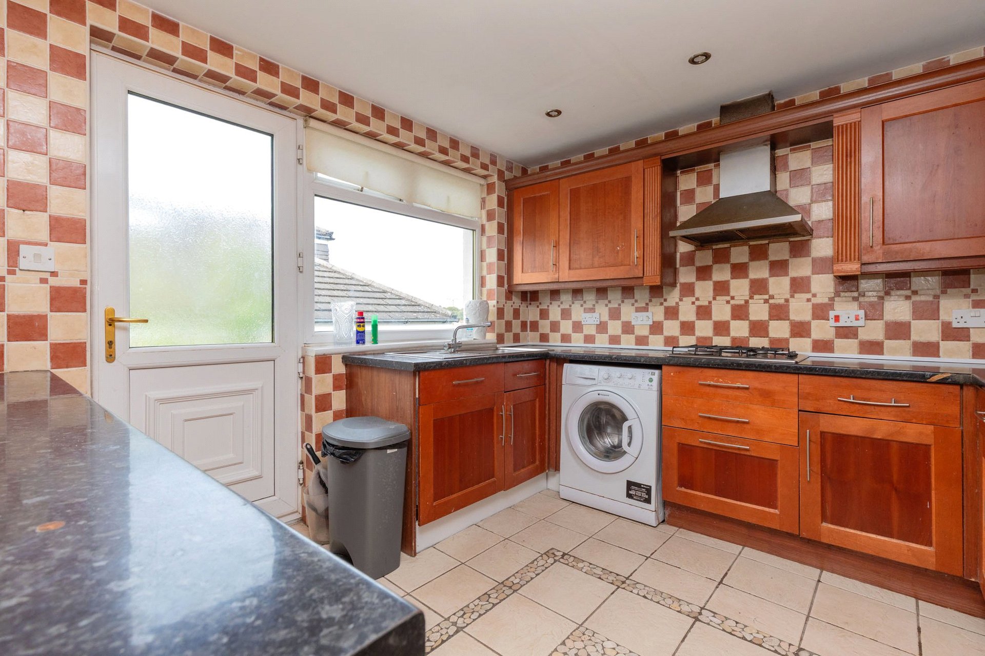 3 Moraine Drive, Clarkston, Glasgow, East Renfrewshire, G76 7QJ - Picture #7