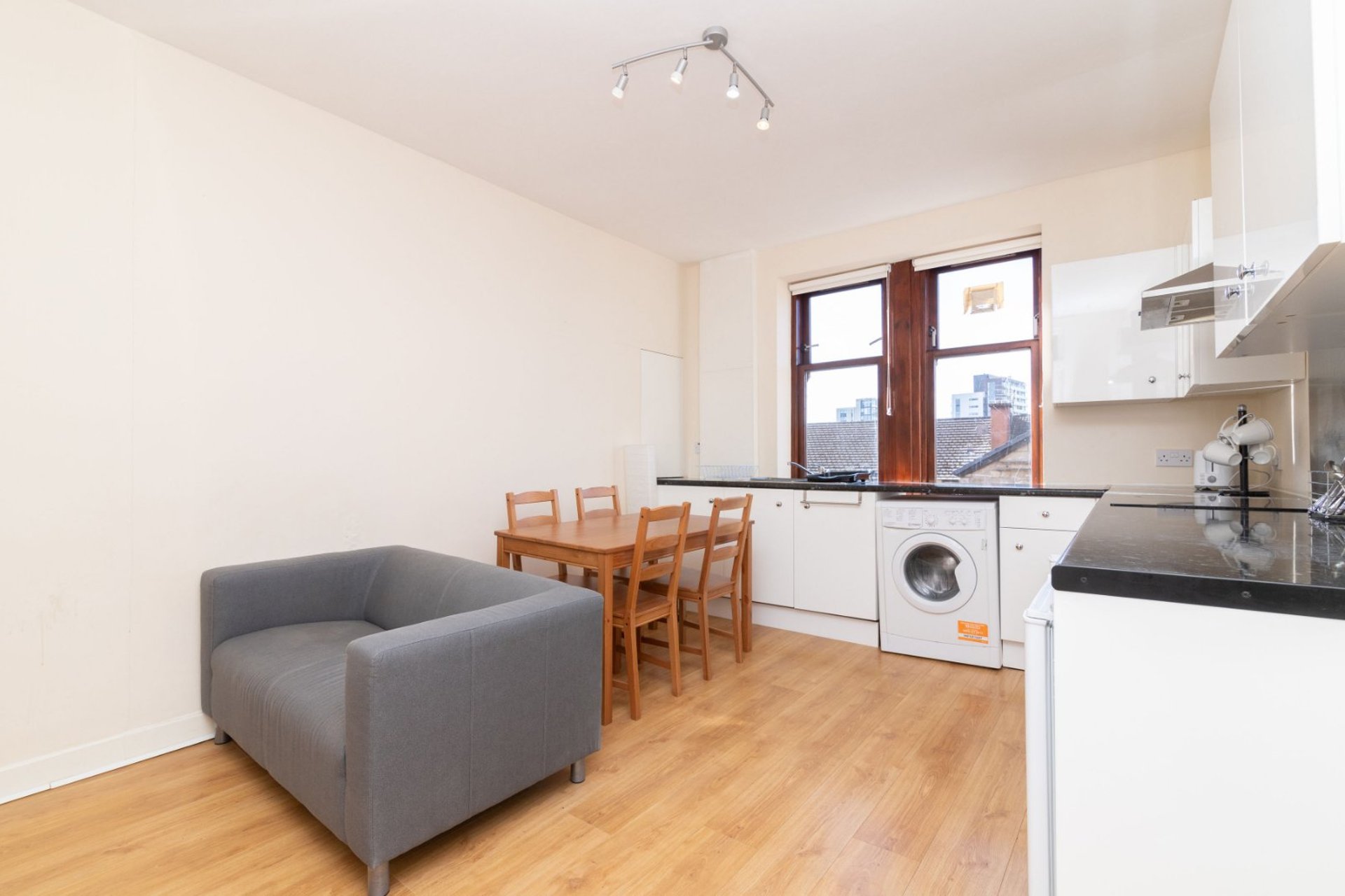 3/2, 13 Kennoway Drive, Glasgow, G11 7UA - Picture #2