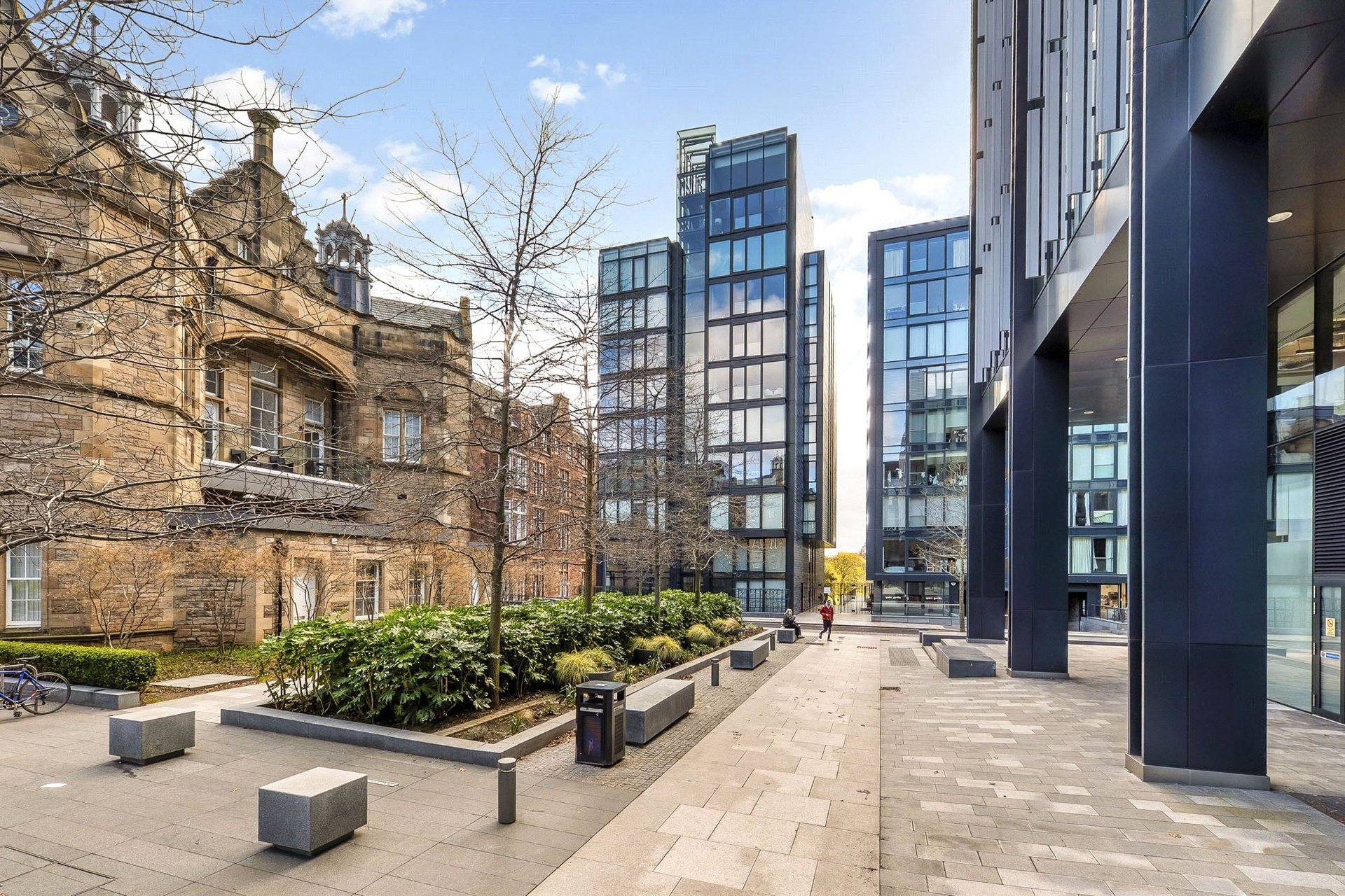Flat 5, 12 Simpson Loan, Edinburgh, Midlothian, EH3 9GP - Picture #1