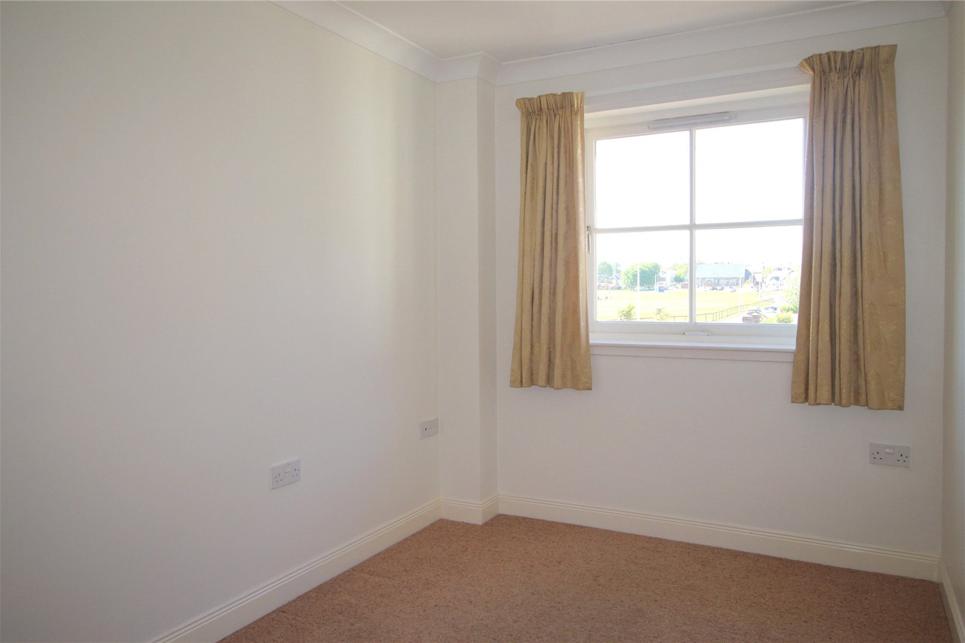 5 Waverley South, East Links, Gullane, East Lothian, EH31 2AF - Picture #6
