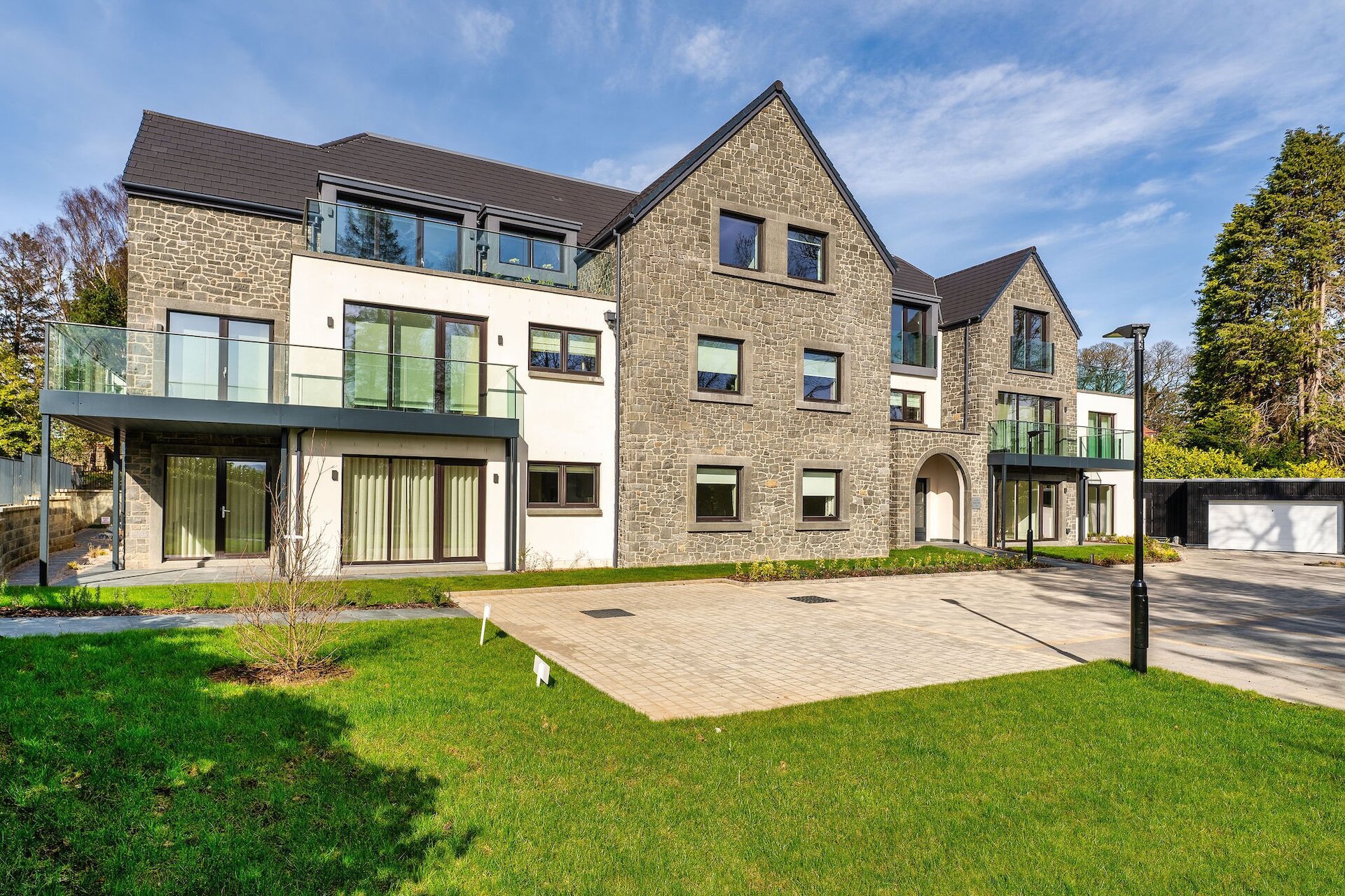 Apartment Seven, No.9 Barnton Avenue West, Edinburgh, EH4 6DF - Picture #1
