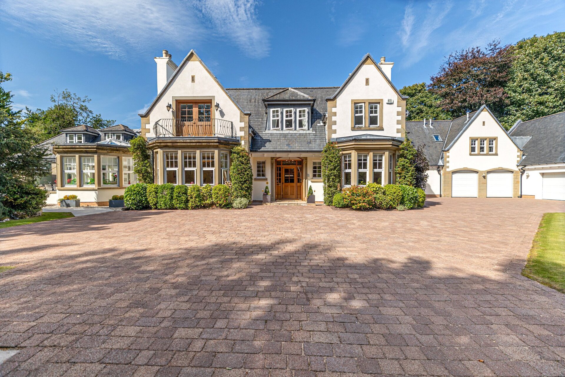 Kinnaird House, 3 Drymen Wynd, Bearsden, G61 2UB - Picture #1