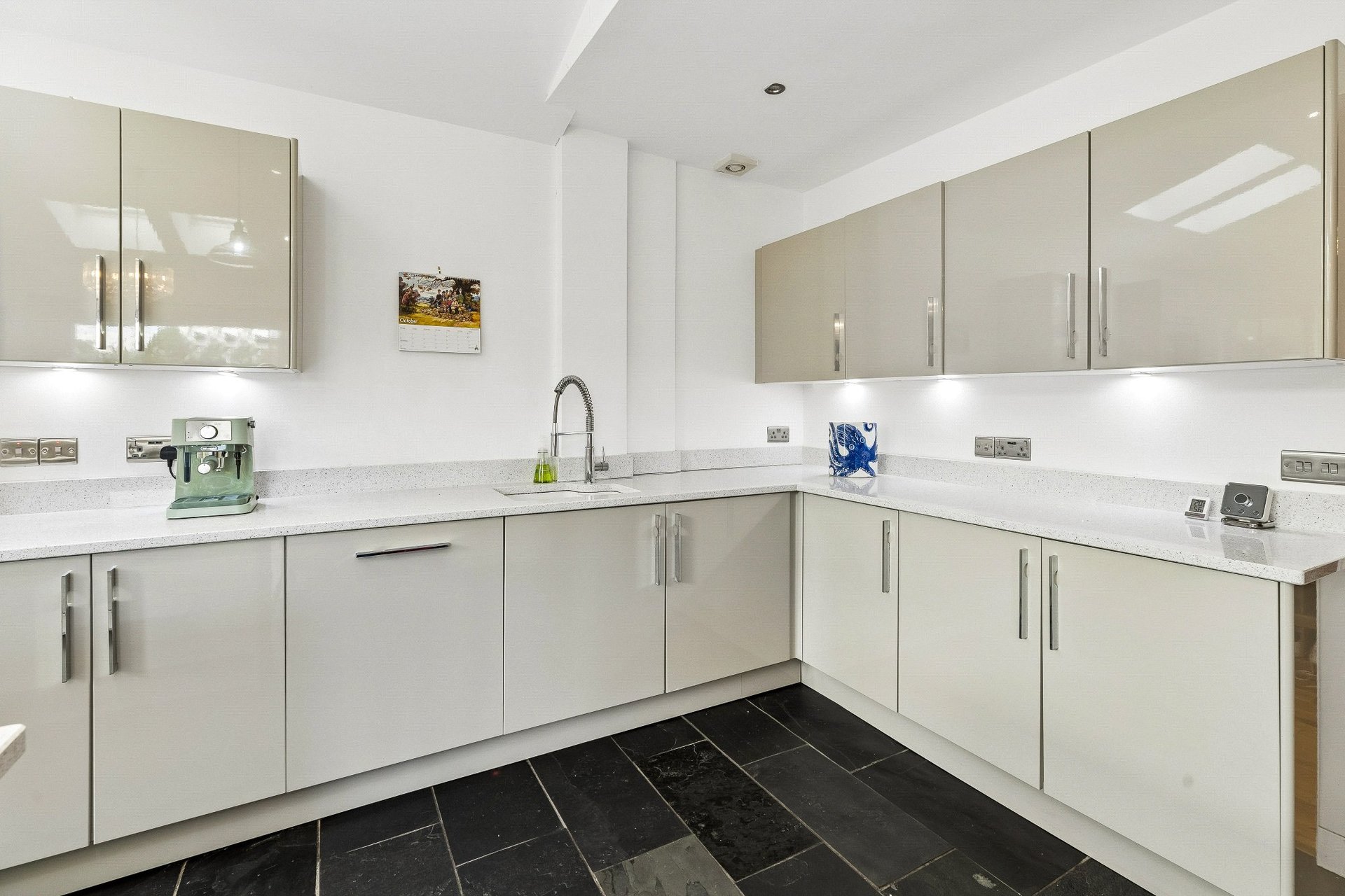 36 Stockiemuir Avenue, Bearsden, G61 3LJ - Picture #12