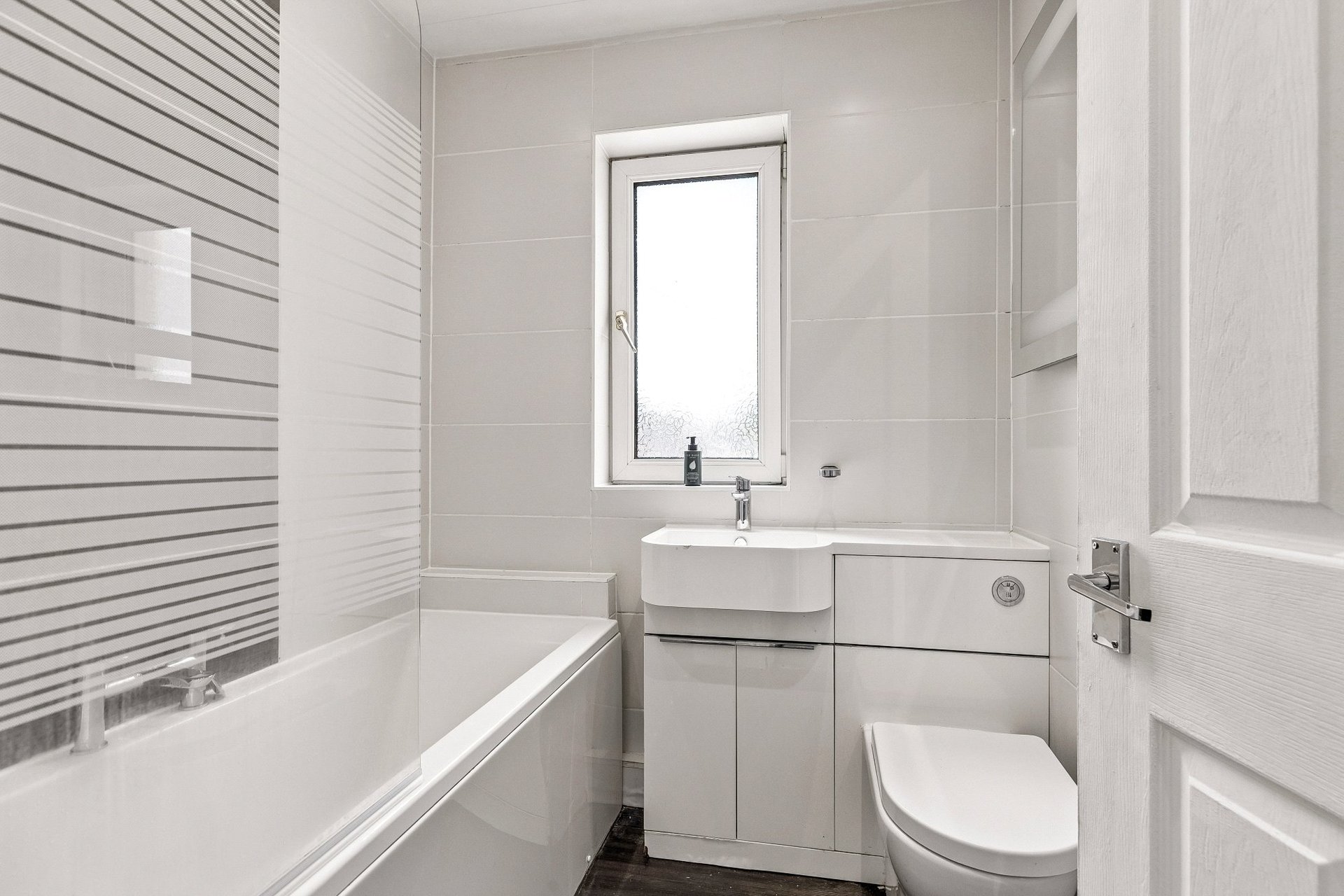 41 The Oval, Clarkston, Glasgow, G76 8LT - Picture #16