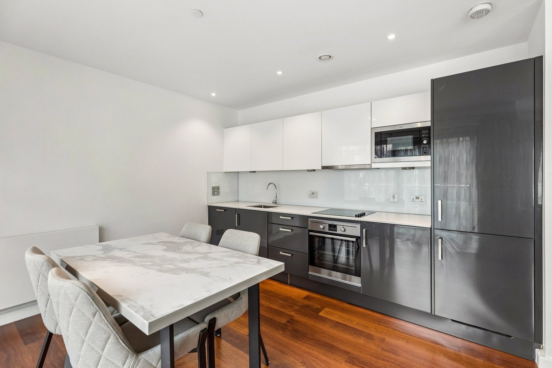 Flat 3/3, Buchanan Gardens, 7 Bath Street, Glasgow City, G2 1HS - Picture #3