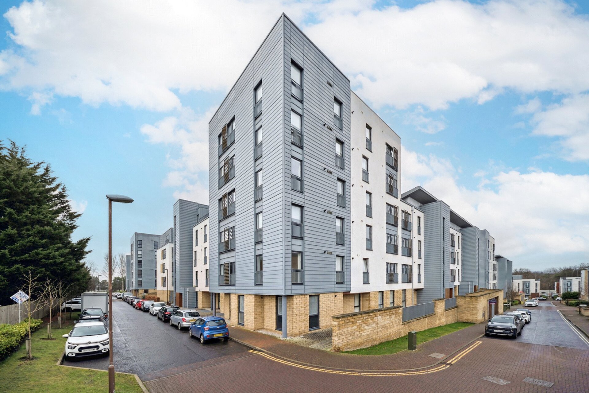 28 Kimmerghame Place, Edinburgh, EH4 2GE - Picture #1