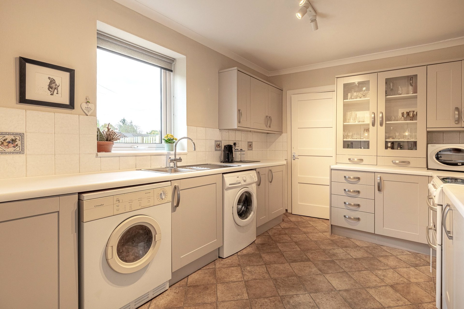 92 Cartside Road, Clarkston, Glasgow, East Renfrewshire, G76 8QD - Picture #10