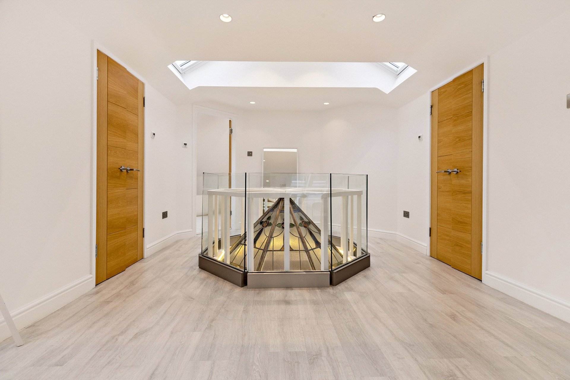 59 Ayr Road, Giffnock, Glasgow, G46 6SR - Picture #56