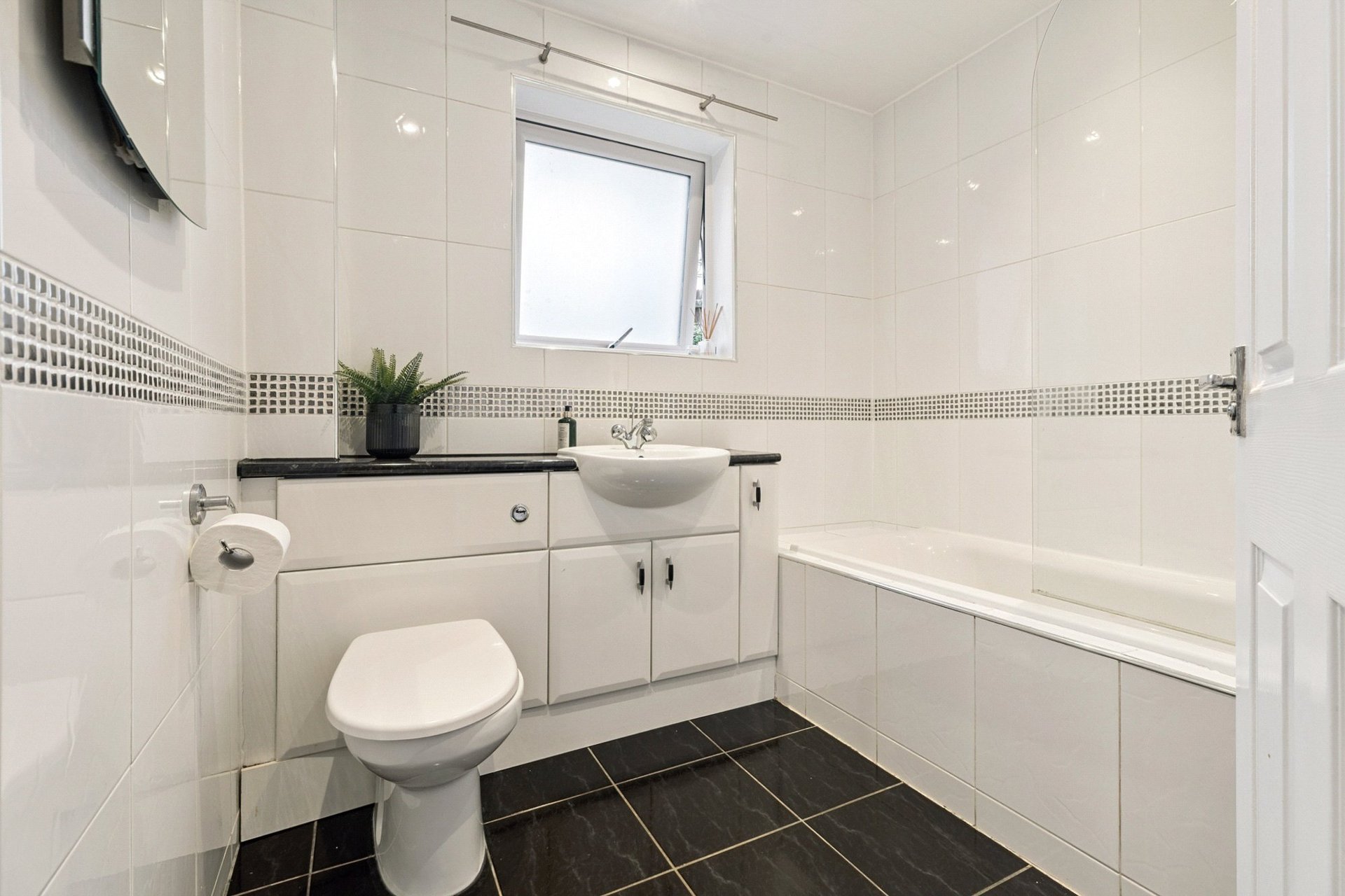 5 Rannoch Avenue, Newton Mearns, Glasgow, G77 6LN - Picture #16