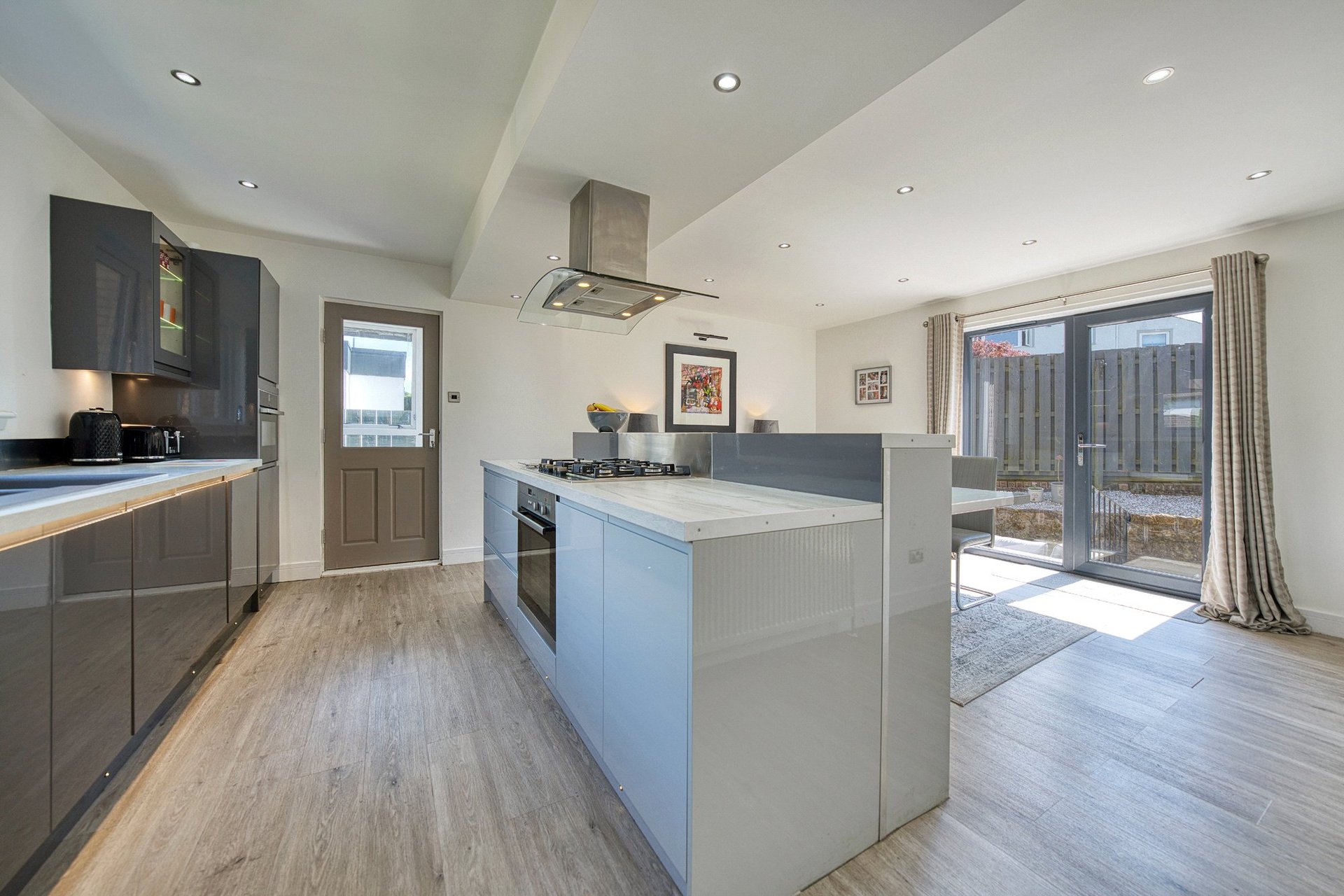 70 Russell Drive, Bearsden, G61 3BB - Picture #12