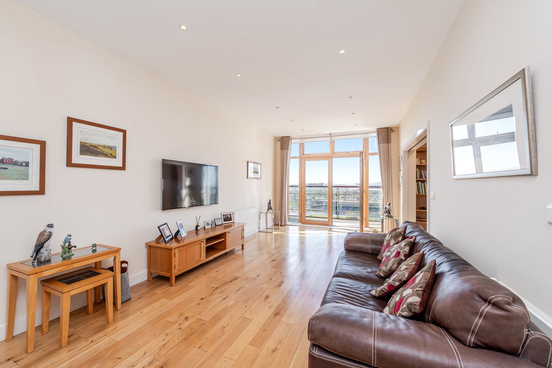 2/4, 60 Southbrae Gardens, Jordanhill, Glasgow, G13 1UB - Picture #2
