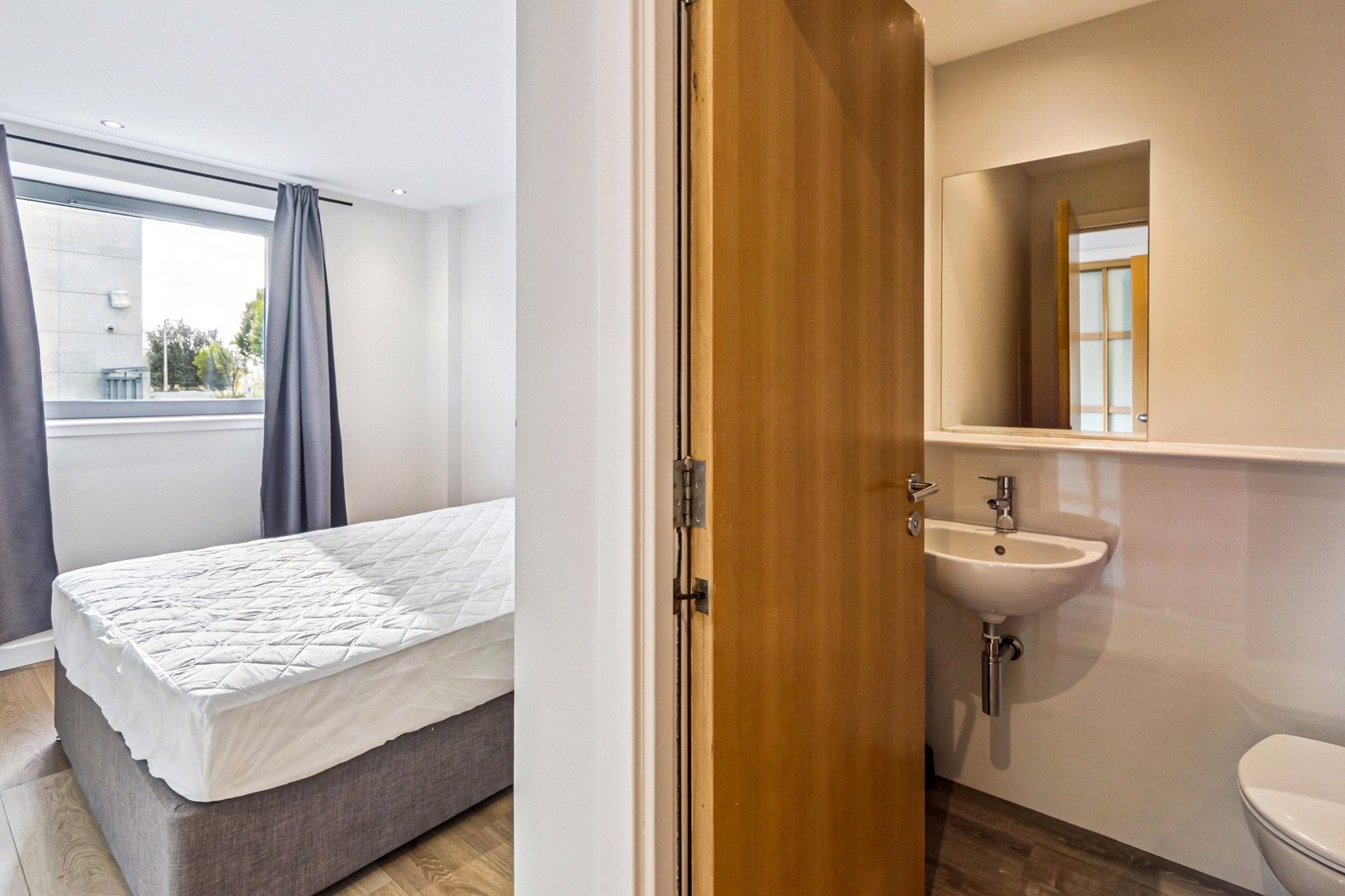 Flat 1, 8 Western Harbour Midway, The Shore, Edinburgh, EH6 6PT - Picture #15