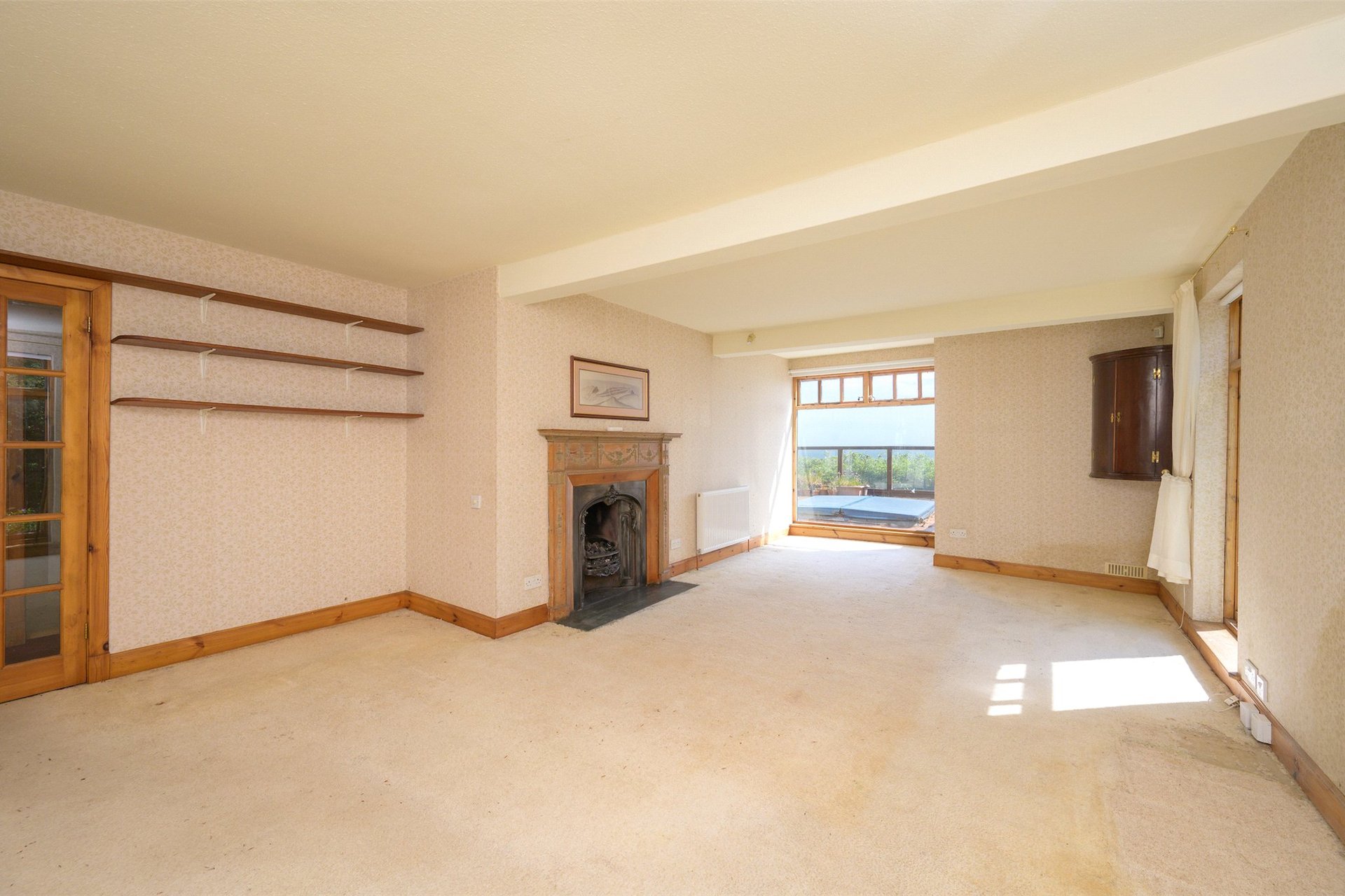 Cruicks Haining, 8 Ferryhills Road, North Queensferry, Inverkeithing, Fife, KY11 1HE - Picture #3