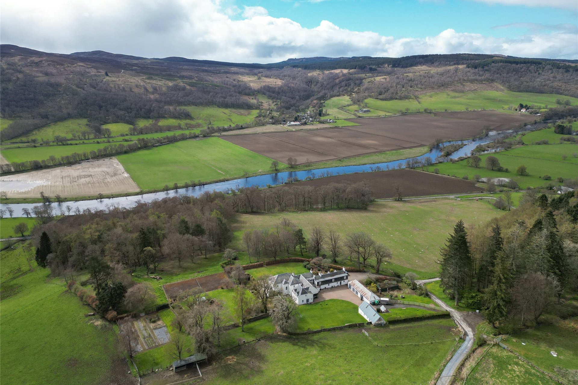 Eastertyre, Ballinluig, Pitlochry, PH9 0LN - Picture #2