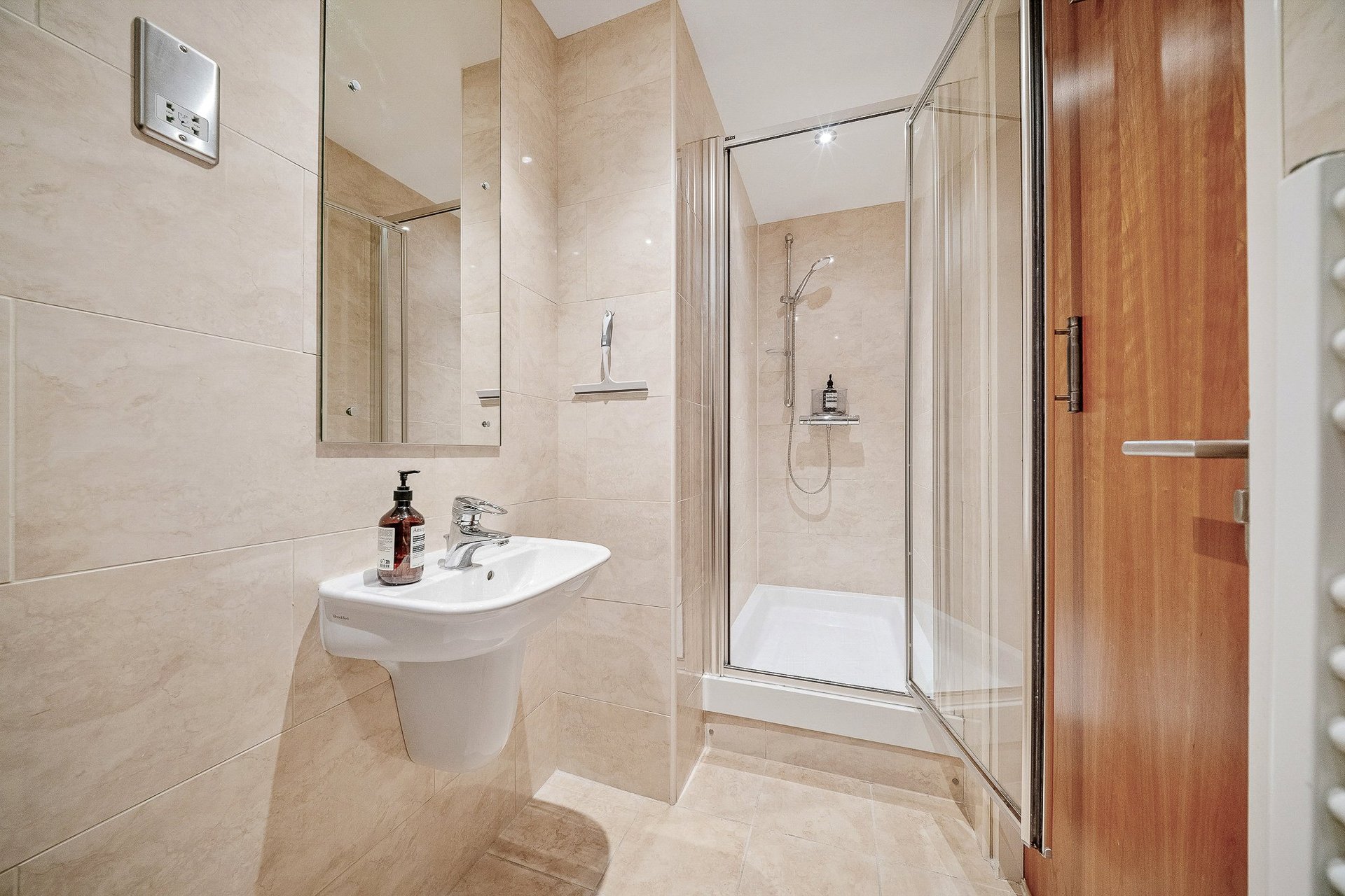 Flat 34, The Park, 89 Holyrood Road, Edinburgh, EH8 8BA - Picture #18