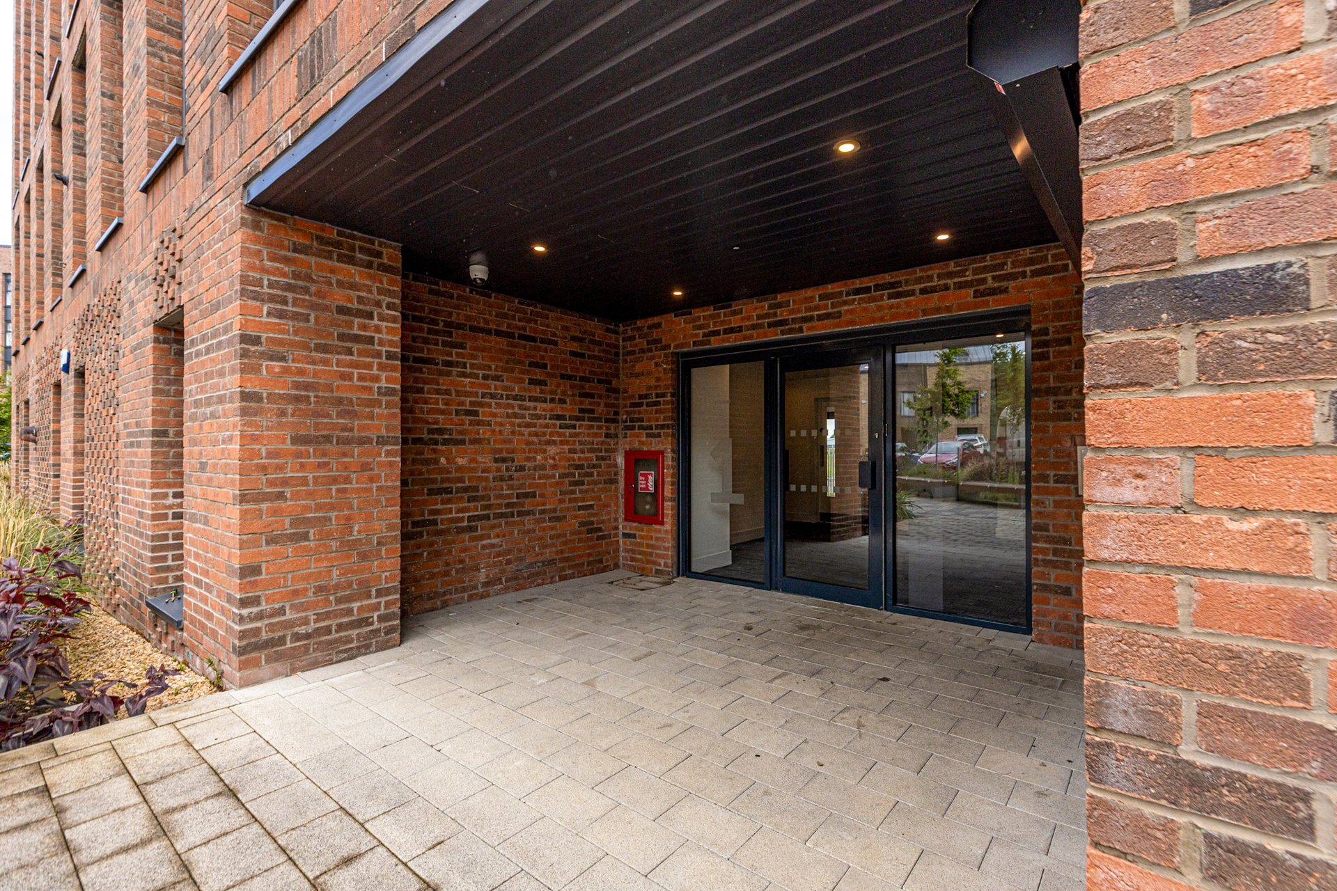 Flat 1/2, 1 Festival Court, Festival Park, Glasgow, G51 1BD - Picture #2