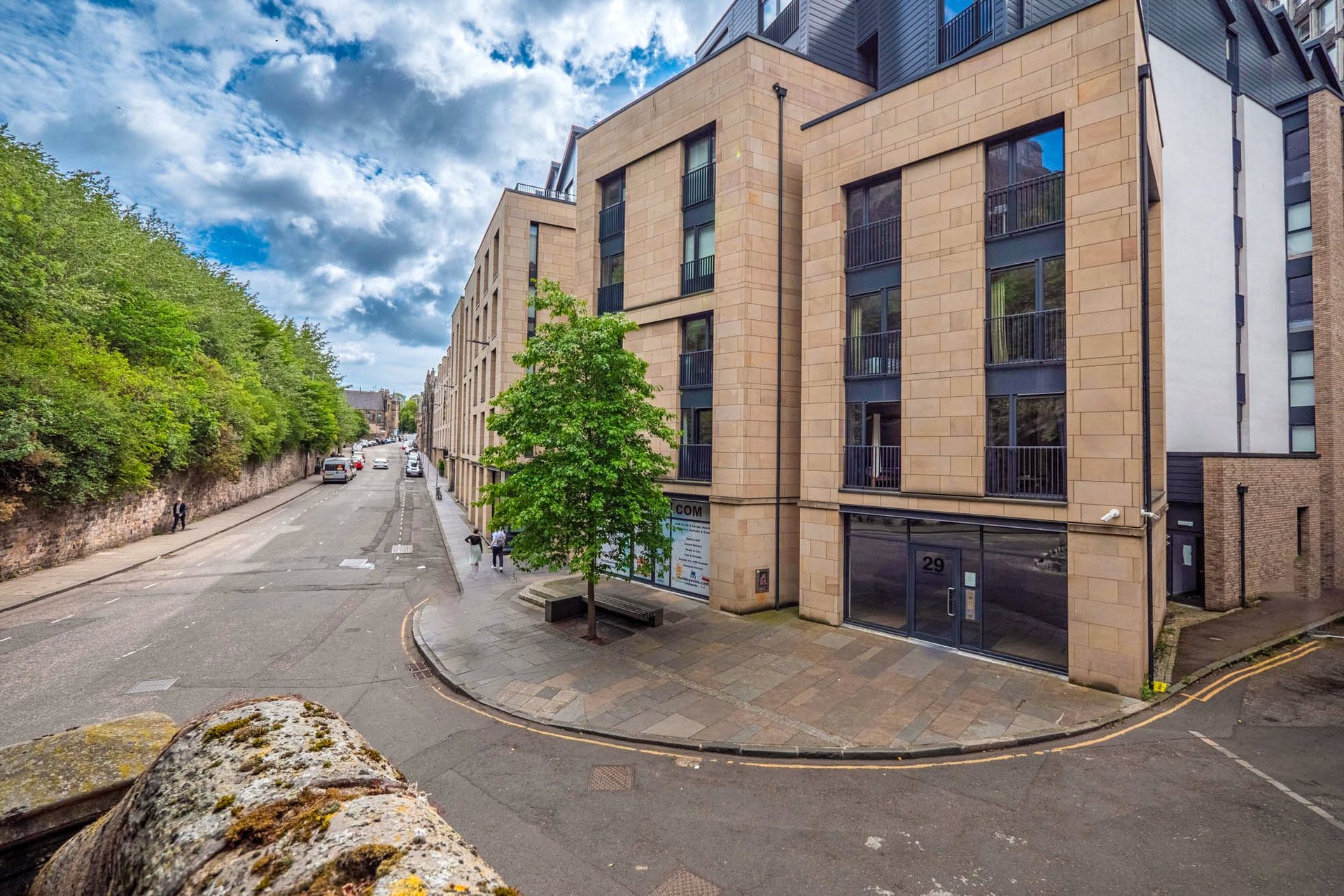 Flat 2, 29 King's Stables Road, Edinburgh, Midlothian, EH1 2AP - Picture #1
