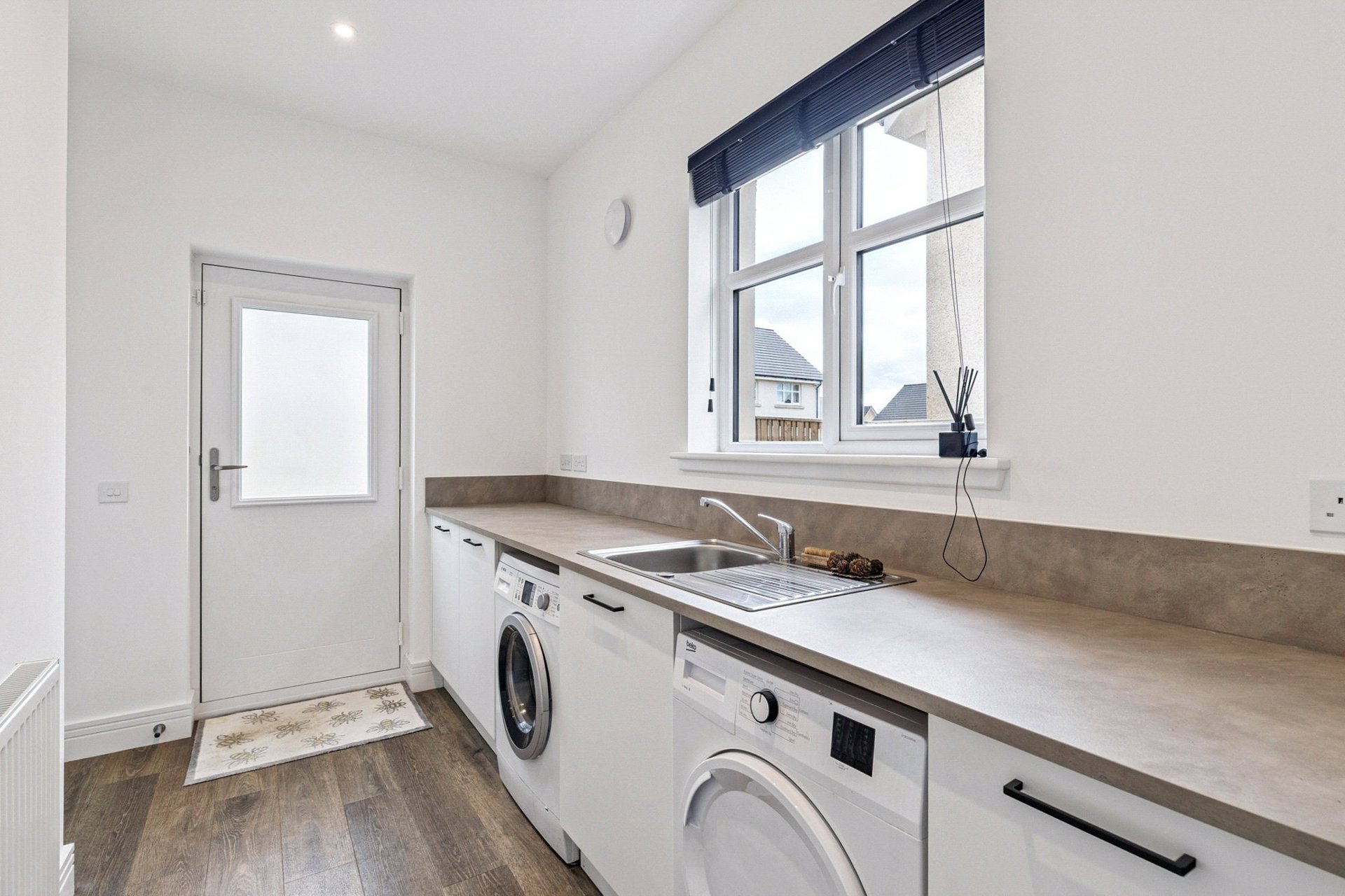 1 Knightley Gardens, Jackton, Glasgow, South Lanarkshire, G75 7DN - Picture #14
