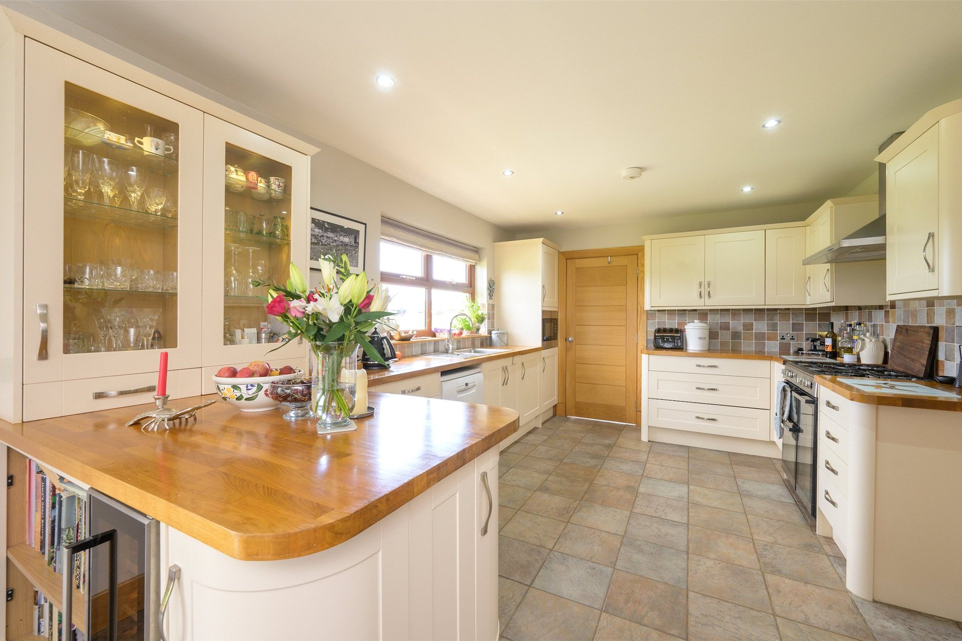 Auchlishie Farm, Kinnordy, Kirriemuir, Angus, DD8 4LS - Picture #7