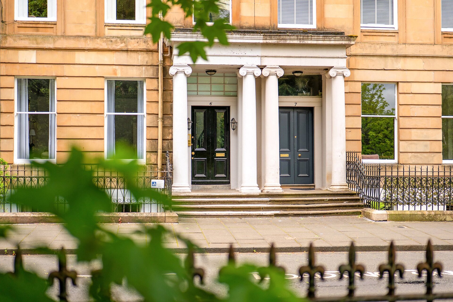 Basement/R, 6 Royal Terrace, Park, Glasgow, G3 7NT - Picture #1