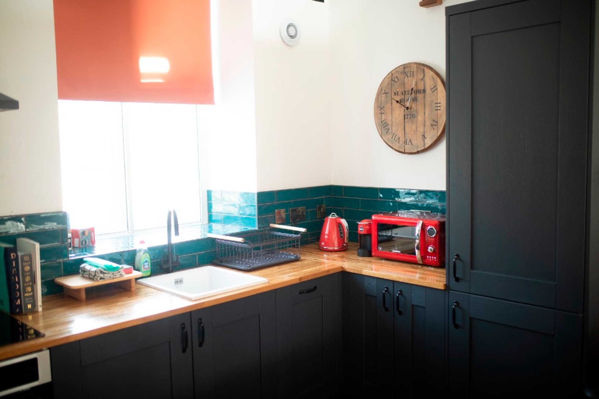 Outlaws, 53 Lanark Road, Slateford, Edinburgh, EH14 1TL - Picture #1