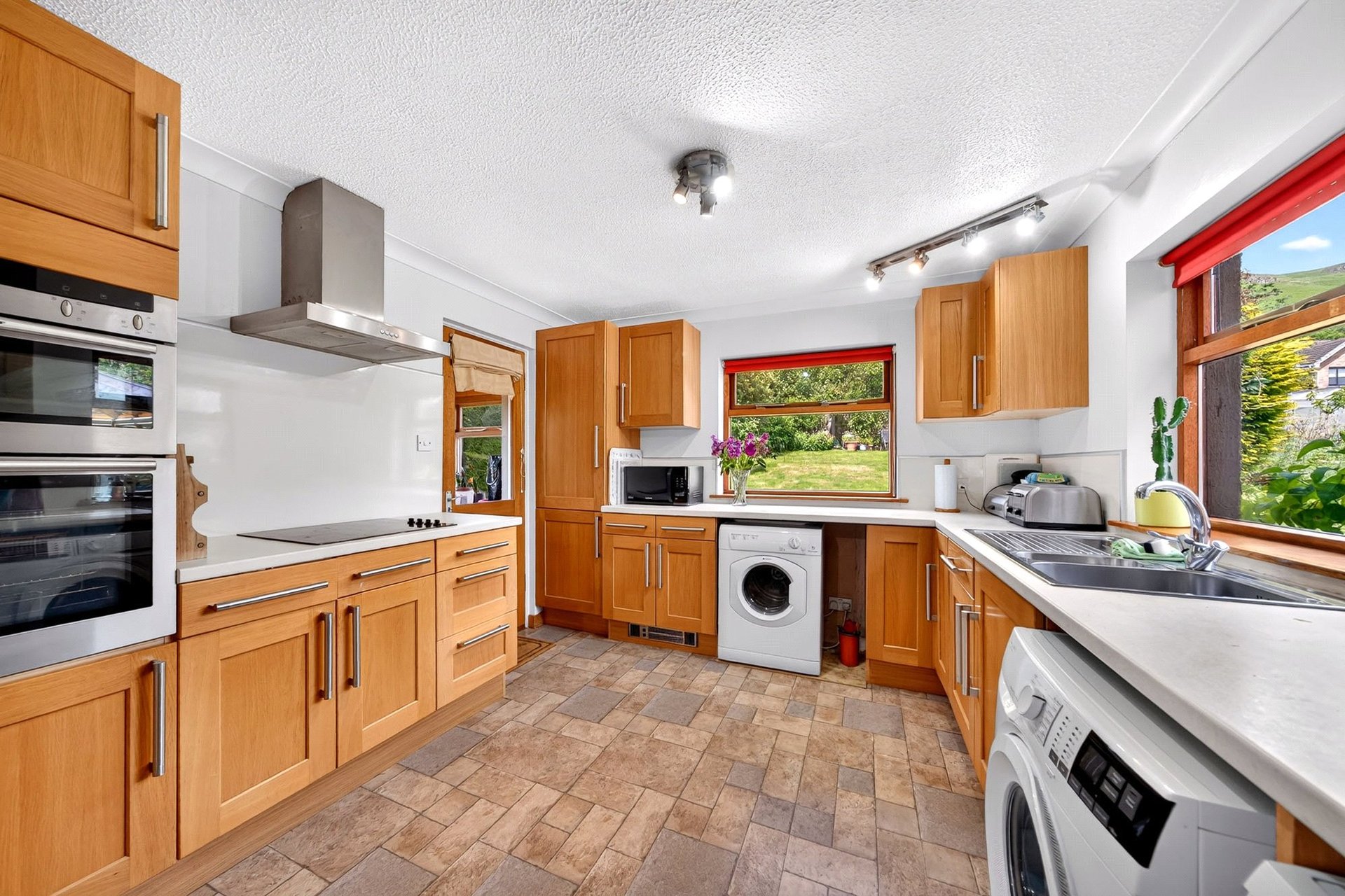 15 Kirkland Avenue, Blanefield, G63 9BY - Picture #17