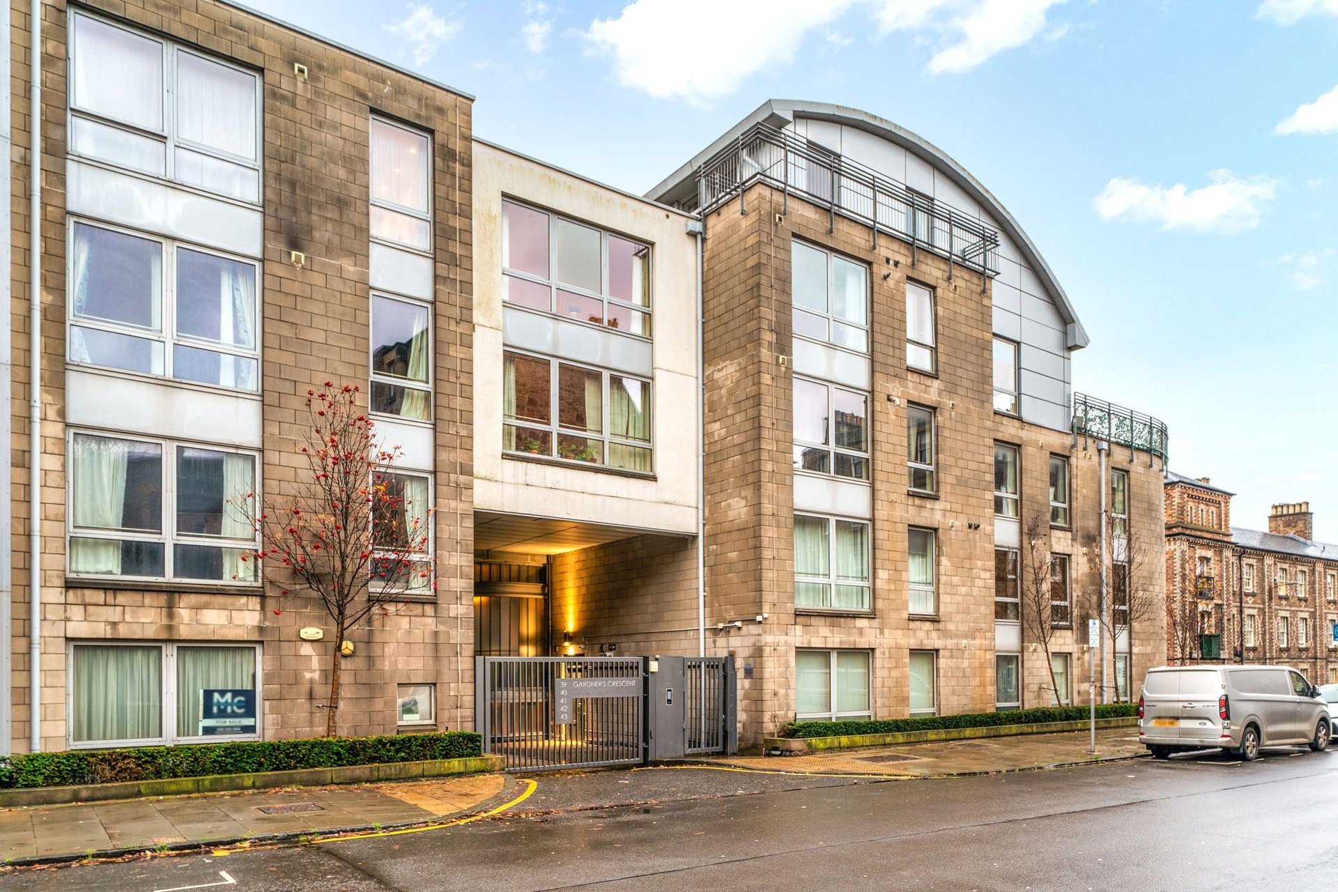 42/12 Gardner's Crescent, Edinburgh, Midlothian, EH3 8DG - Picture #1