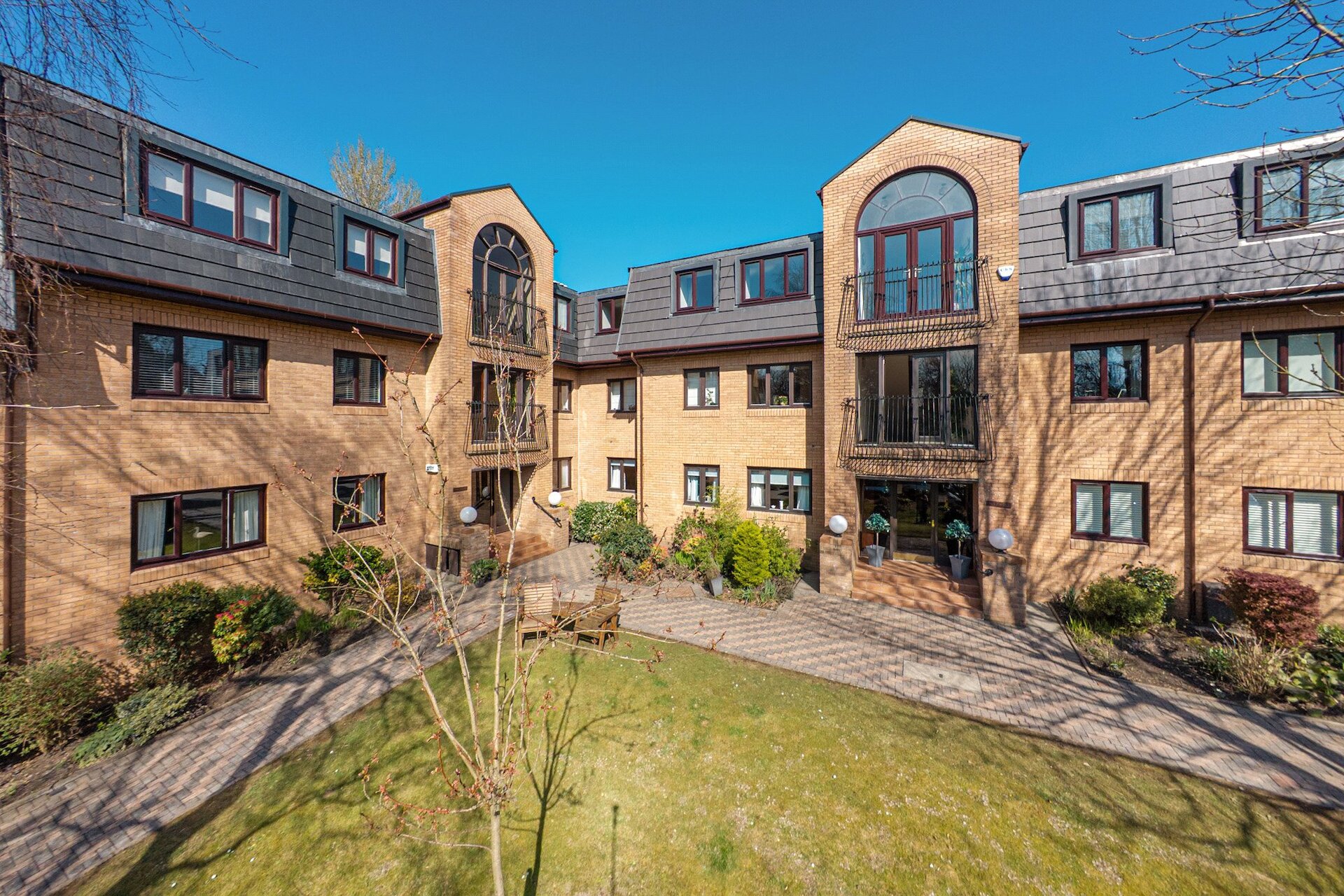 22 The Beeches, Ayr Road, Newton Mearns, Glasgow, G77 6AZ - Picture #1