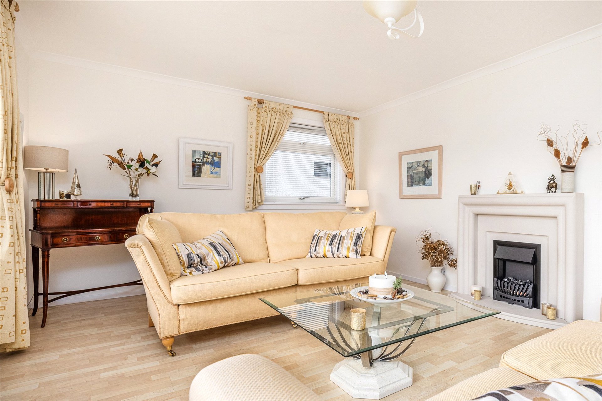 105 Stockiemuir Avenue, Bearsden, G61 3LX - Picture #5